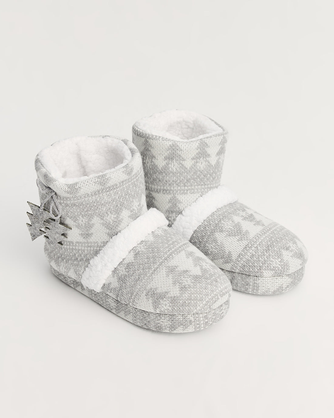 kadın panduf,kadın ev içi panduf,bayan panduf,kadın kışlık panduf,ev için kadın panduf,kadın panduf modelleri,yumuşak kadın panduf,sıcak tutan kadın panduf,kadın ev pandufu,peluş kadın panduf