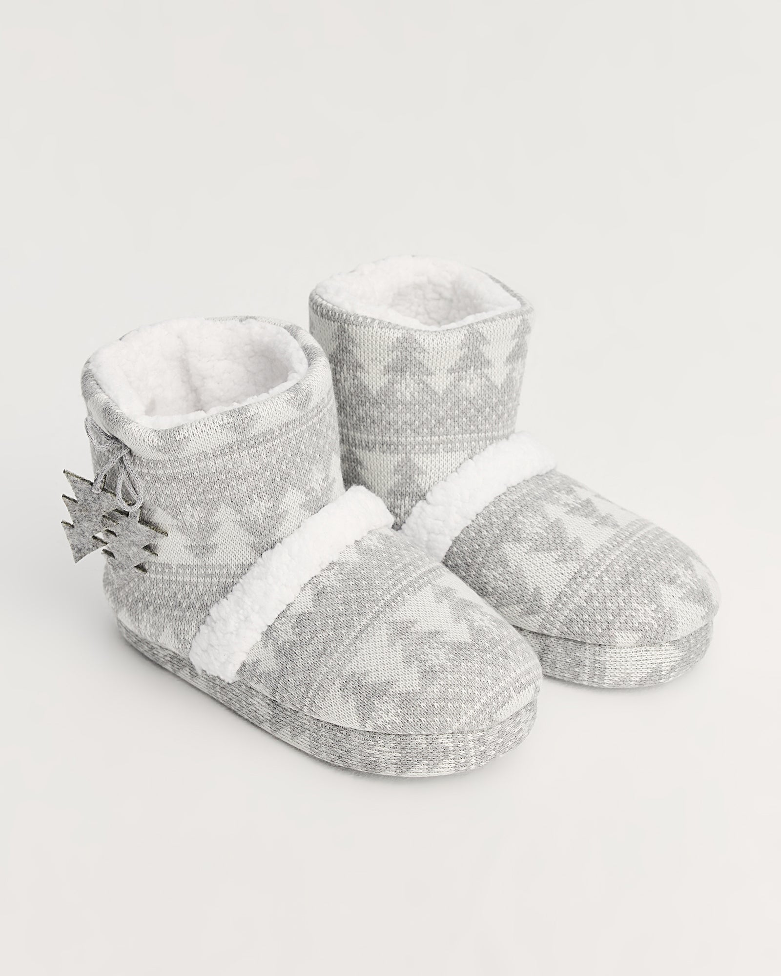 kadın panduf,kadın ev içi panduf,bayan panduf,kadın kışlık panduf,ev için kadın panduf,kadın panduf modelleri,yumuşak kadın panduf,sıcak tutan kadın panduf,kadın ev pandufu,peluş kadın panduf