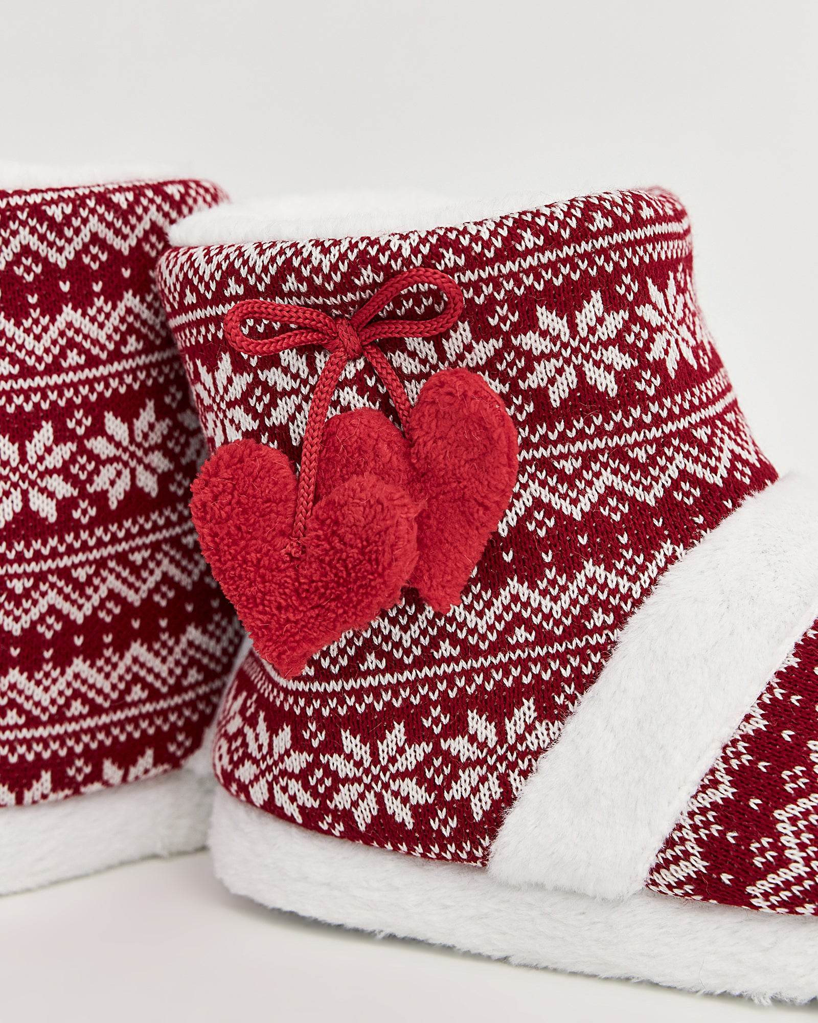 kadın panduf,kadın ev içi panduf,bayan panduf,kadın kışlık panduf,ev için kadın panduf,kadın panduf modelleri,yumuşak kadın panduf,sıcak tutan kadın panduf,kadın ev pandufu,peluş kadın panduf