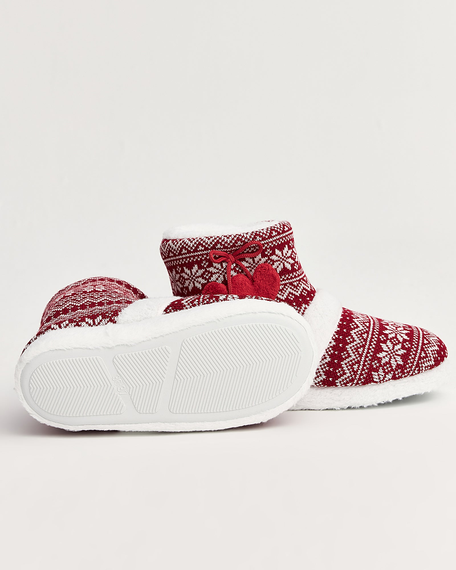 kadın panduf,kadın ev içi panduf,bayan panduf,kadın kışlık panduf,ev için kadın panduf,kadın panduf modelleri,yumuşak kadın panduf,sıcak tutan kadın panduf,kadın ev pandufu,peluş kadın panduf