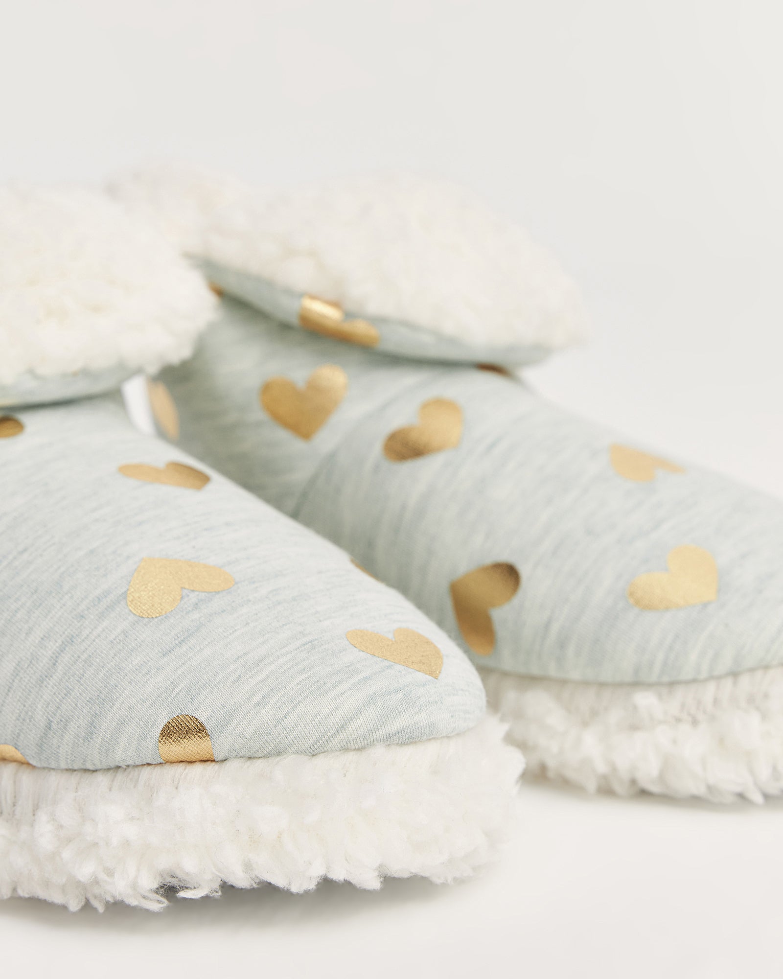 kadın panduf,kadın ev içi panduf,bayan panduf,kadın kışlık panduf,ev için kadın panduf,kadın panduf modelleri,yumuşak kadın panduf,sıcak tutan kadın panduf,kadın ev pandufu,peluş kadın panduf