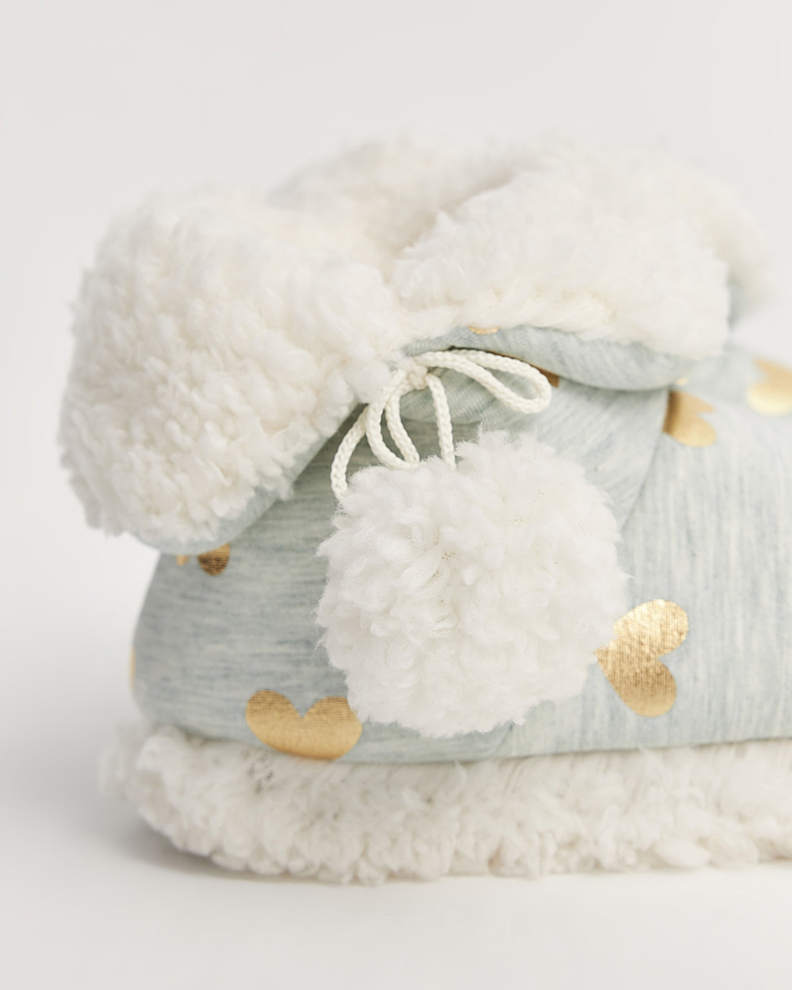 kadın panduf,kadın ev içi panduf,bayan panduf,kadın kışlık panduf,ev için kadın panduf,kadın panduf modelleri,yumuşak kadın panduf,sıcak tutan kadın panduf,kadın ev pandufu,peluş kadın panduf