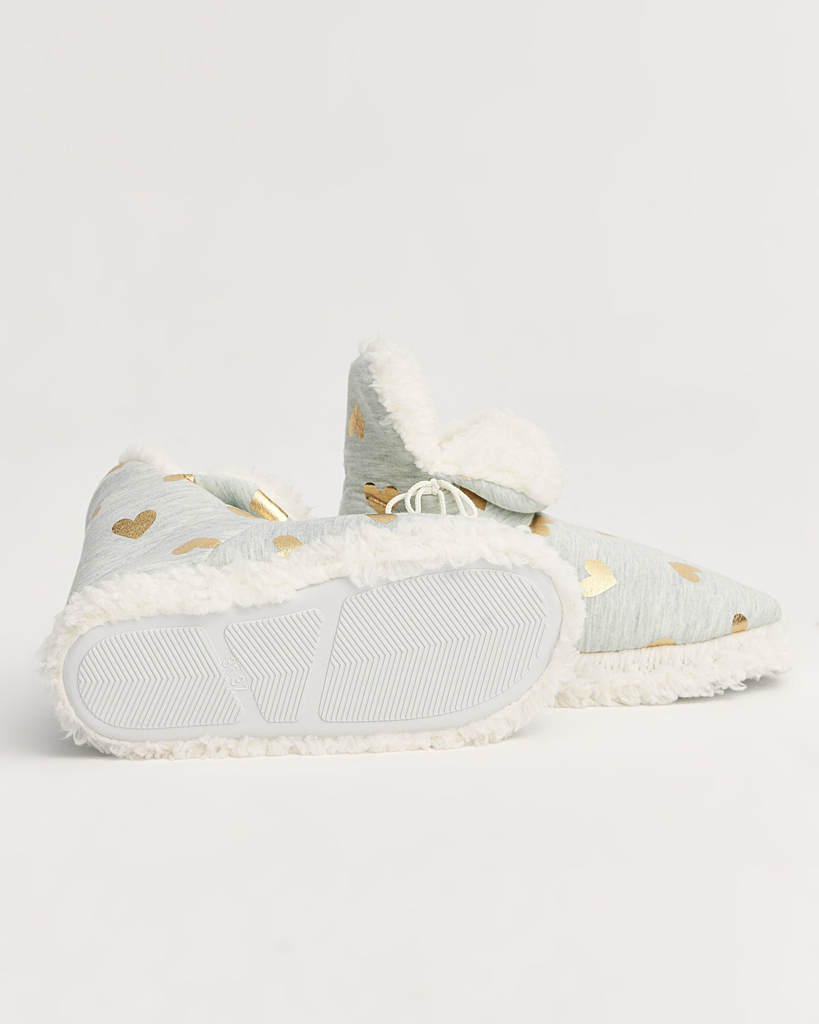 kadın panduf,kadın ev içi panduf,bayan panduf,kadın kışlık panduf,ev için kadın panduf,kadın panduf modelleri,yumuşak kadın panduf,sıcak tutan kadın panduf,kadın ev pandufu,peluş kadın panduf