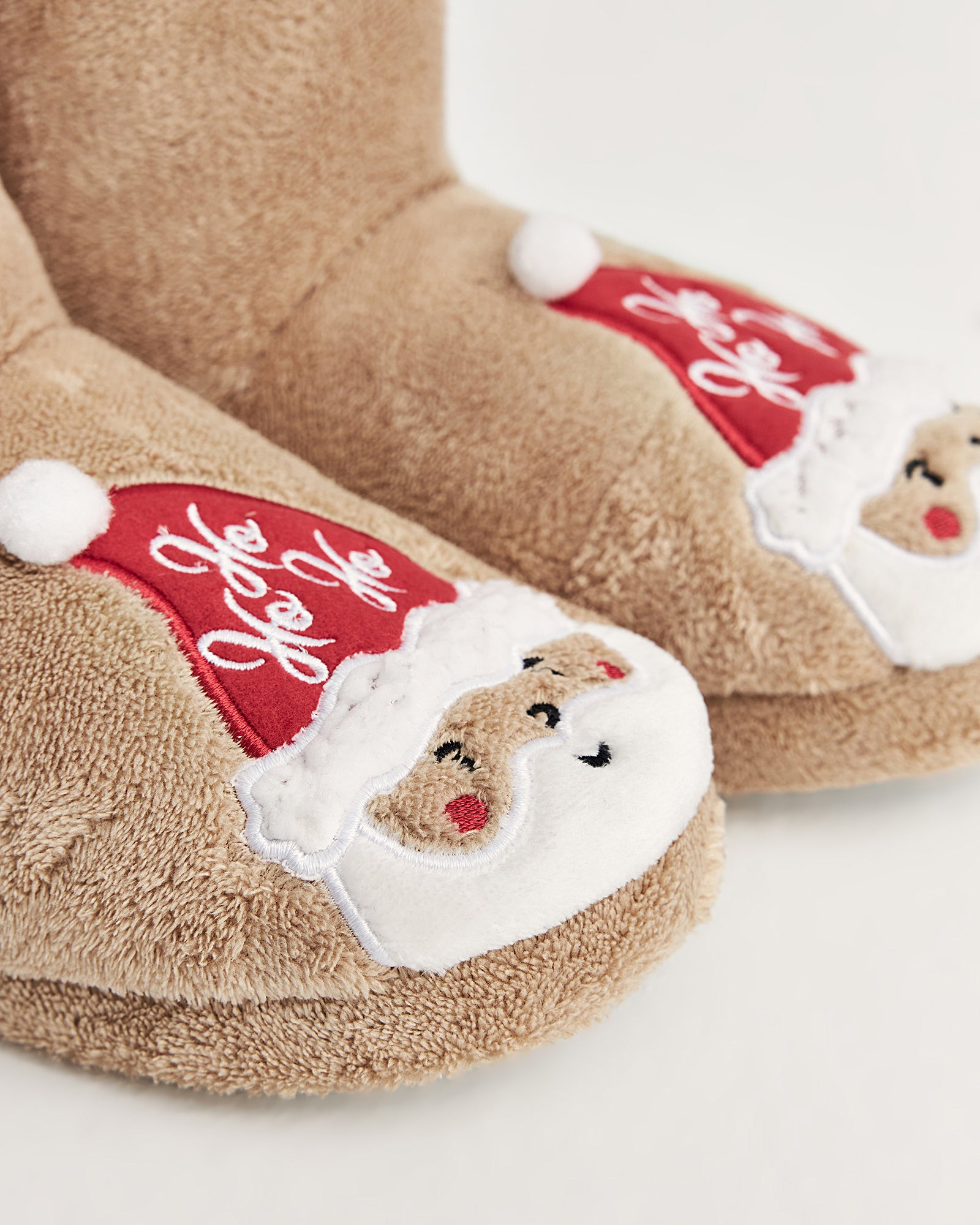 kadın panduf,kadın ev içi panduf,bayan panduf,kadın kışlık panduf,ev için kadın panduf,kadın panduf modelleri,yumuşak kadın panduf,sıcak tutan kadın panduf,kadın ev pandufu,peluş kadın panduf