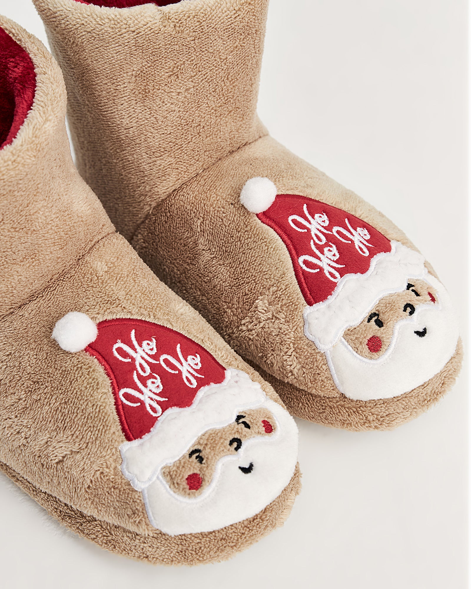 kadın panduf,kadın ev içi panduf,bayan panduf,kadın kışlık panduf,ev için kadın panduf,kadın panduf modelleri,yumuşak kadın panduf,sıcak tutan kadın panduf,kadın ev pandufu,peluş kadın panduf