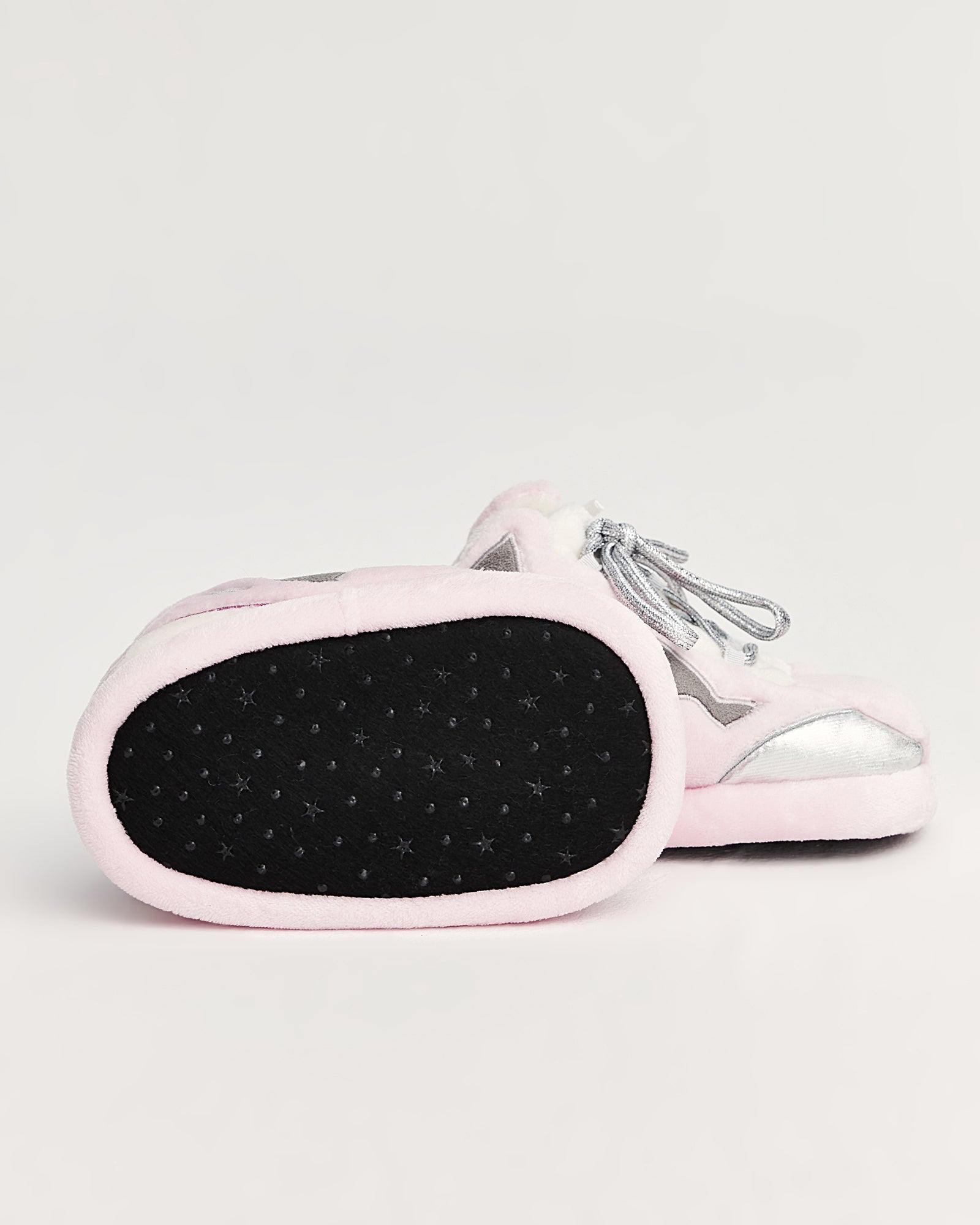 çocuk ev içi ayakkabı,çocuk ev ayakkabısı,kız çocuk ev ayakkabısı,erkek çocuk ev ayakkabısı,çocuk ev ayakkabısı modelleri,çocuk ev içi ayakkabı çeşitleri,rahat çocuk ev ayakkabısı,konforlu çocuk ev içi ayakkabı,evde giyilen çocuk ayakkabısı