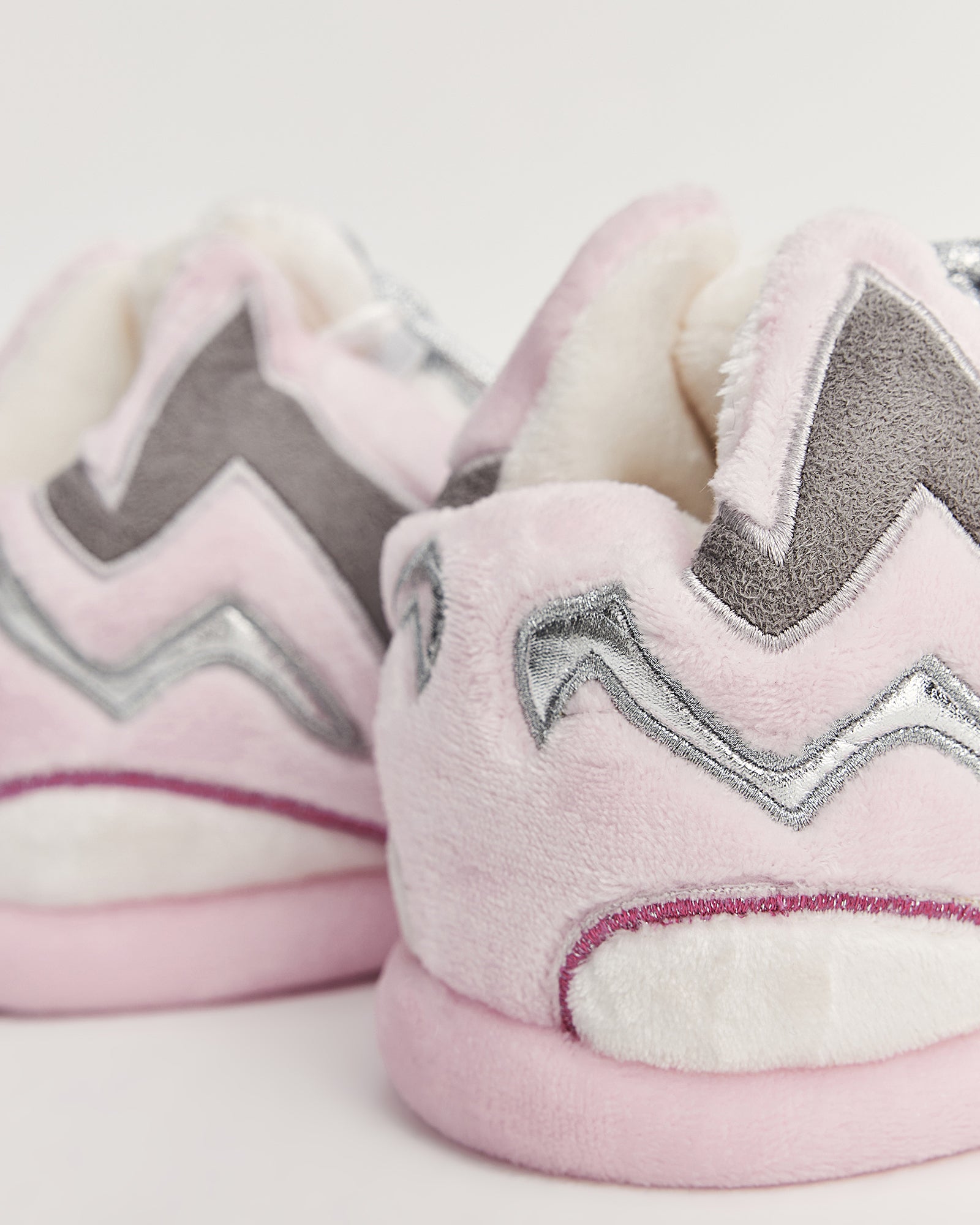 çocuk ev içi ayakkabı,çocuk ev ayakkabısı,kız çocuk ev ayakkabısı,erkek çocuk ev ayakkabısı,çocuk ev ayakkabısı modelleri,çocuk ev içi ayakkabı çeşitleri,rahat çocuk ev ayakkabısı,konforlu çocuk ev içi ayakkabı,evde giyilen çocuk ayakkabısı