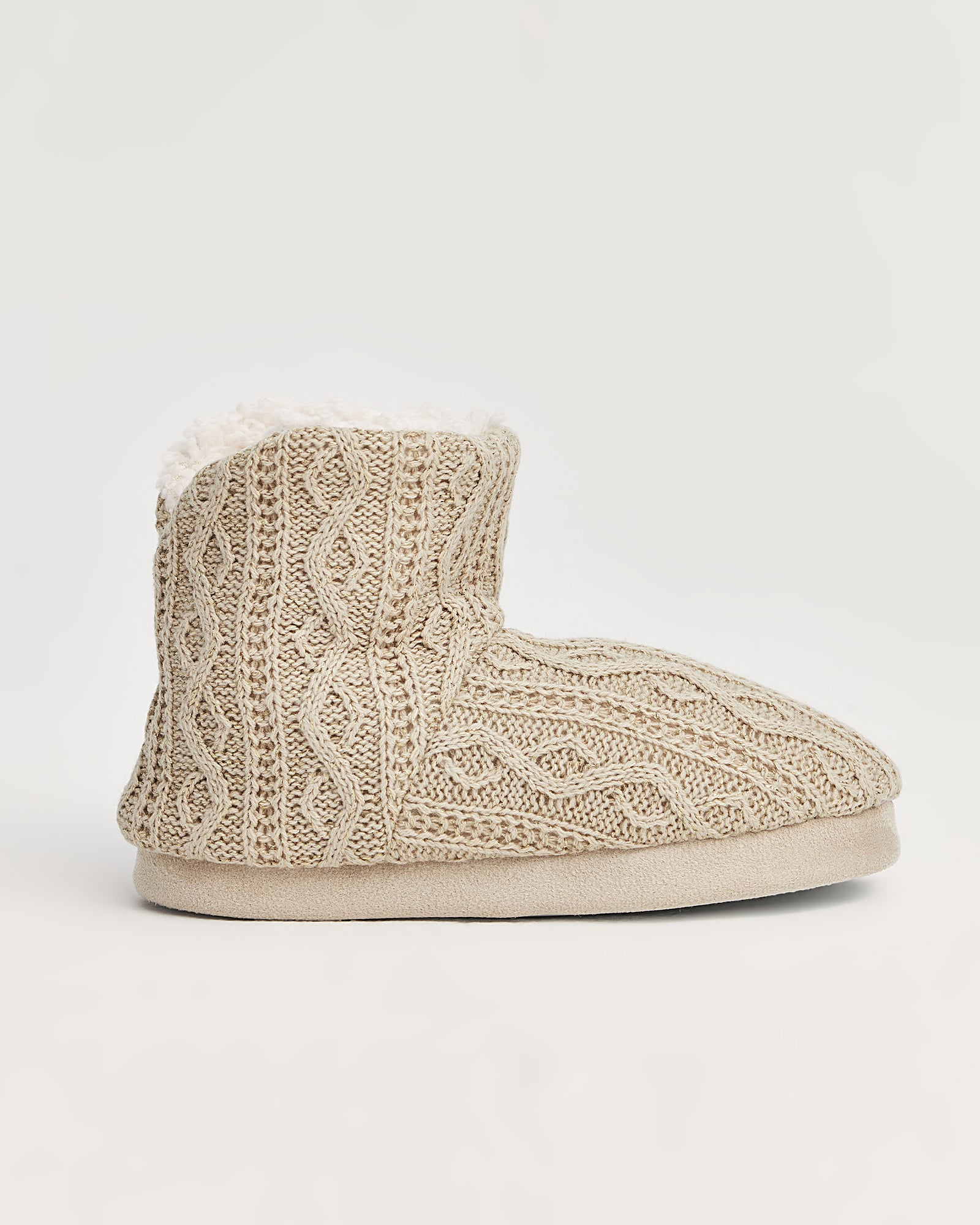 kadın panduf,kadın ev içi panduf,bayan panduf,kadın kışlık panduf,ev için kadın panduf,kadın panduf modelleri,yumuşak kadın panduf,sıcak tutan kadın panduf,kadın ev pandufu,peluş kadın panduf