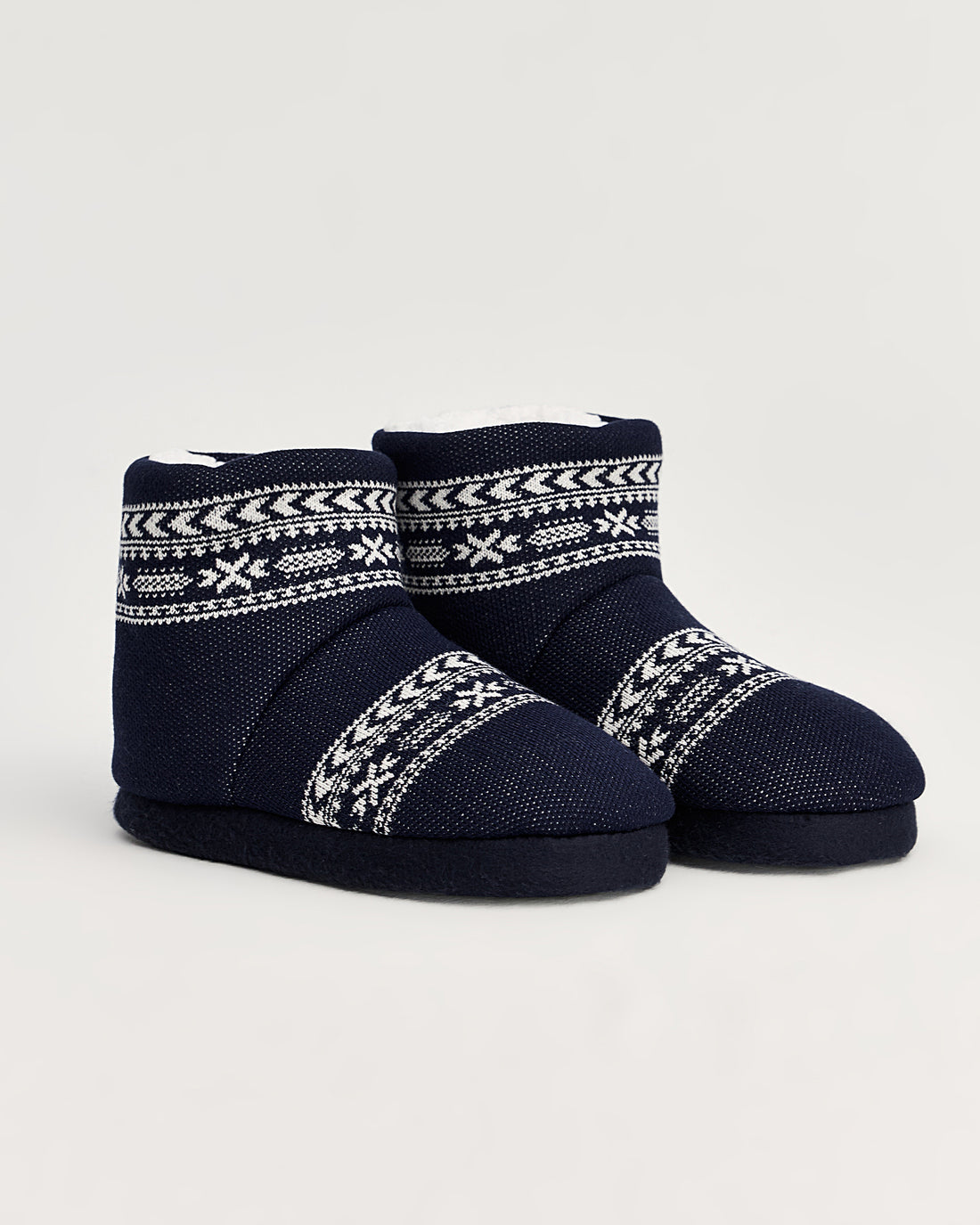 kadın panduf,kadın ev içi panduf,bayan panduf,kadın kışlık panduf,ev için kadın panduf,kadın panduf modelleri,yumuşak kadın panduf,sıcak tutan kadın panduf,kadın ev pandufu,peluş kadın panduf