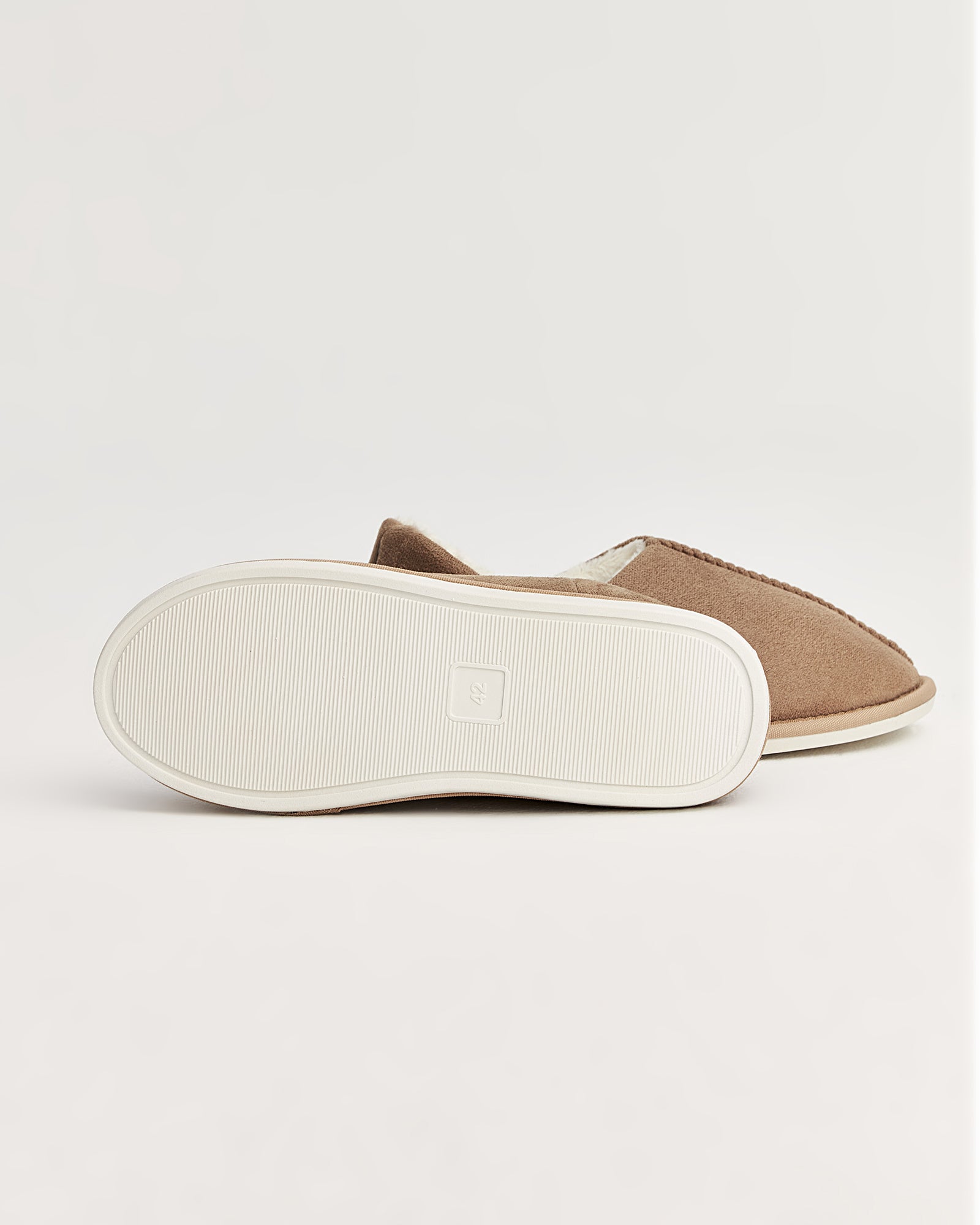 erkek ev içi ayakkabı,erkek ev ayakkabısı,erkek iç mekan ayakkabısı,erkek ev için ayakkabı,erkek ev ayakkabısı modelleri,erkek ev içi ayakkabı çeşitleri,rahat erkek ev ayakkabısı,konforlu erkek ev içi ayakkabı,erkek ev ayakkabısı fiyatları