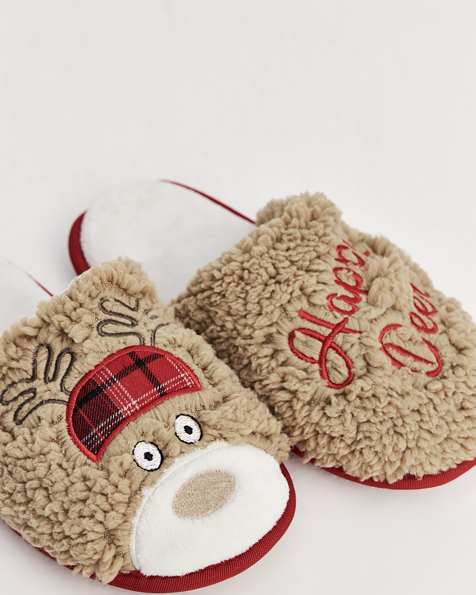 kadın ev terliği,kadın ev içi terlik,bayan ev terliği,kadın kışlık terlik,kadın yazlık terlik,evde giyilen kadın terlikleri,kadın konforlu terlik,rahat kadın ev terliği,kaymaz taban kadın terlik,kapalı kadın ev terliği