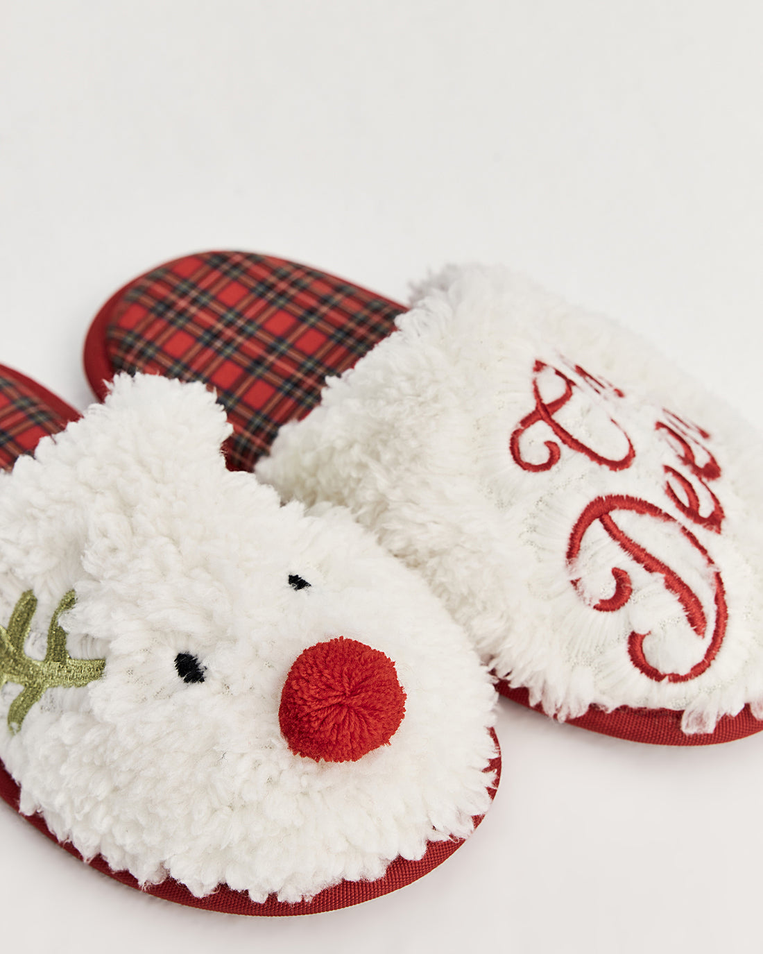 kadın ev terliği,kadın ev içi terlik,bayan ev terliği,kadın kışlık terlik,kadın yazlık terlik,evde giyilen kadın terlikleri,kadın konforlu terlik,rahat kadın ev terliği,kaymaz taban kadın terlik,kapalı kadın ev terliği