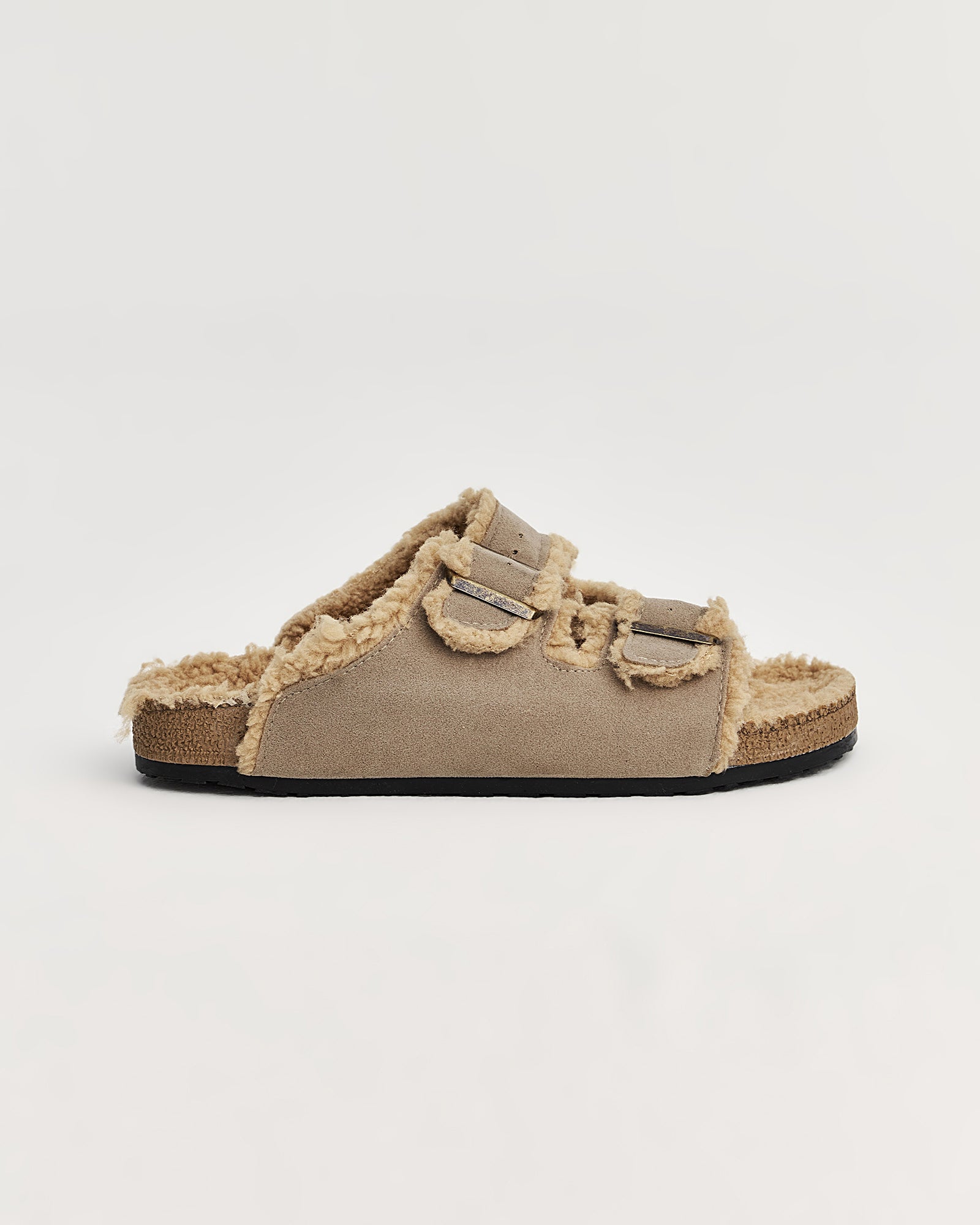 kadın ev terliği,kadın ev içi terlik,bayan ev terliği,kadın kışlık terlik,kadın yazlık terlik,evde giyilen kadın terlikleri,kadın konforlu terlik,rahat kadın ev terliği,kaymaz taban kadın terlik,kapalı kadın ev terliği