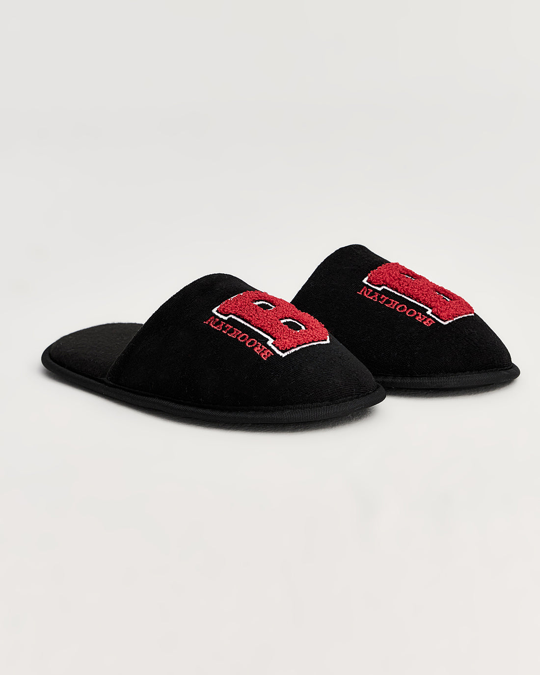 erkek ev terliği,erkek ev içi terlik,erkek ev terliği modelleri,erkek kışlık terlik,erkek yazlık ev terliği,erkek ev terliği fiyatları,evde giyilen erkek terlikleri,rahat erkek ev terliği,konforlu erkek ev terliği