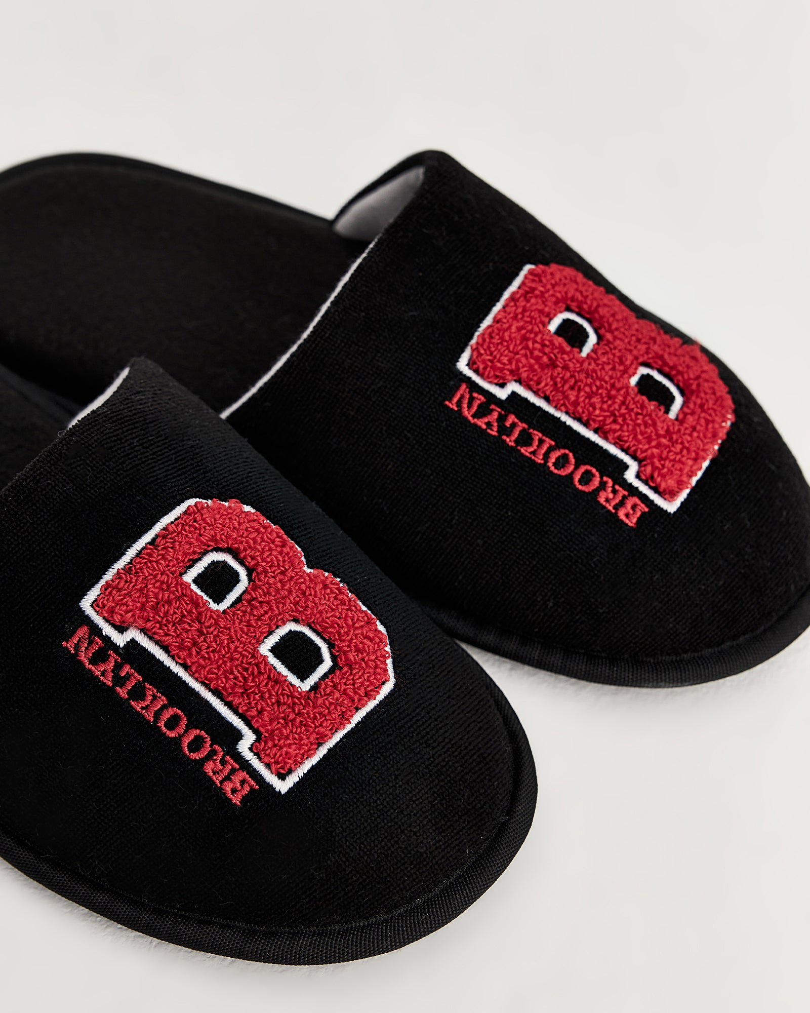 erkek ev terliği,erkek ev içi terlik,erkek ev terliği modelleri,erkek kışlık terlik,erkek yazlık ev terliği,erkek ev terliği fiyatları,evde giyilen erkek terlikleri,rahat erkek ev terliği,konforlu erkek ev terliği