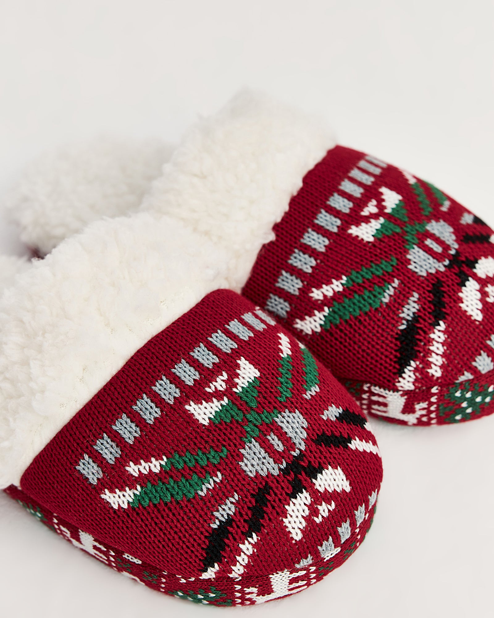 kadın ev terliği,kadın ev içi terlik,bayan ev terliği,kadın kışlık terlik,kadın yazlık terlik,evde giyilen kadın terlikleri,kadın konforlu terlik,rahat kadın ev terliği,kaymaz taban kadın terlik,kapalı kadın ev terliği