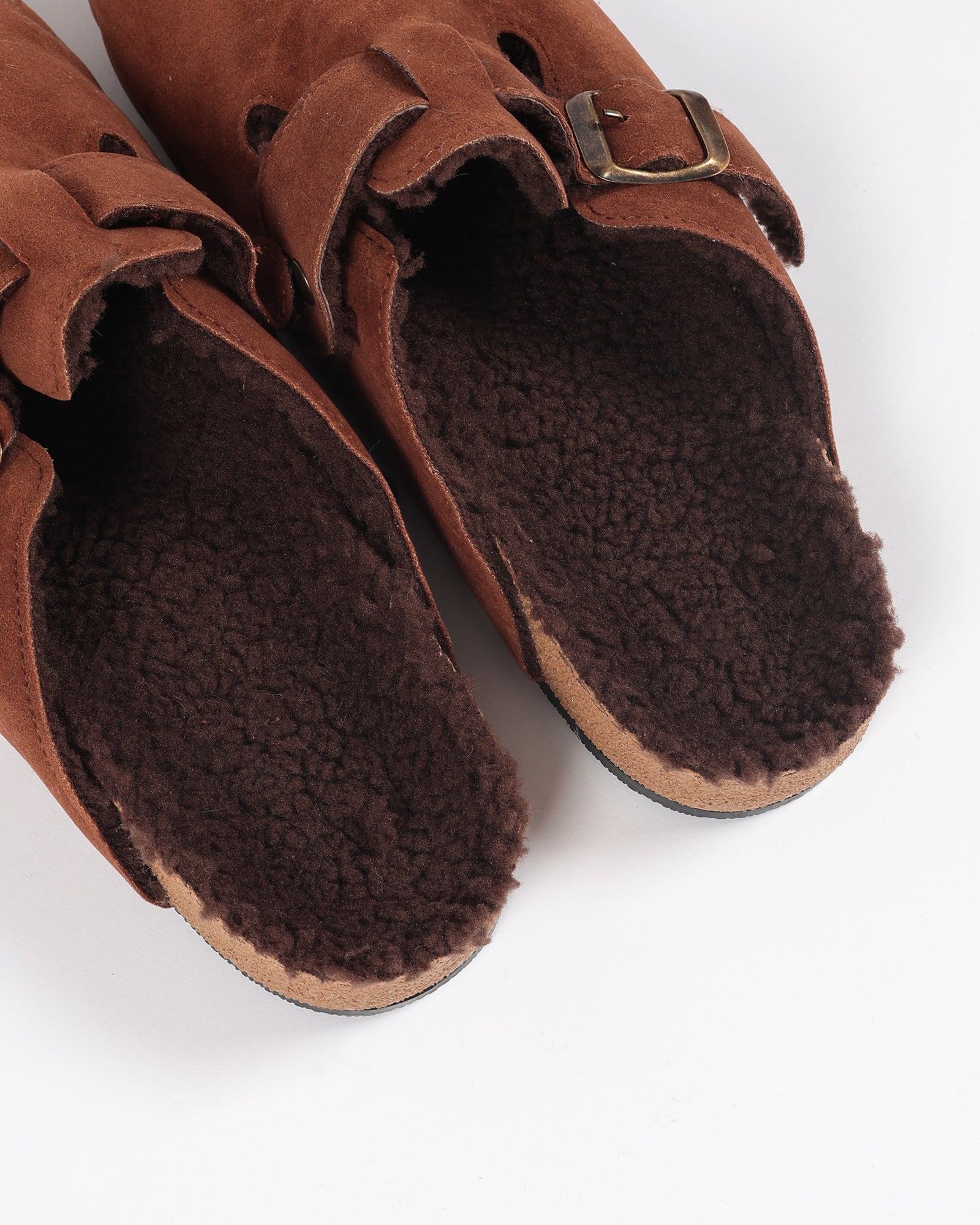 erkek ev içi ayakkabı,erkek ev ayakkabısı,erkek iç mekan ayakkabısı,erkek ev için ayakkabı,erkek ev ayakkabısı modelleri,erkek ev içi ayakkabı çeşitleri,rahat erkek ev ayakkabısı,konforlu erkek ev içi ayakkabı,erkek ev ayakkabısı fiyatları