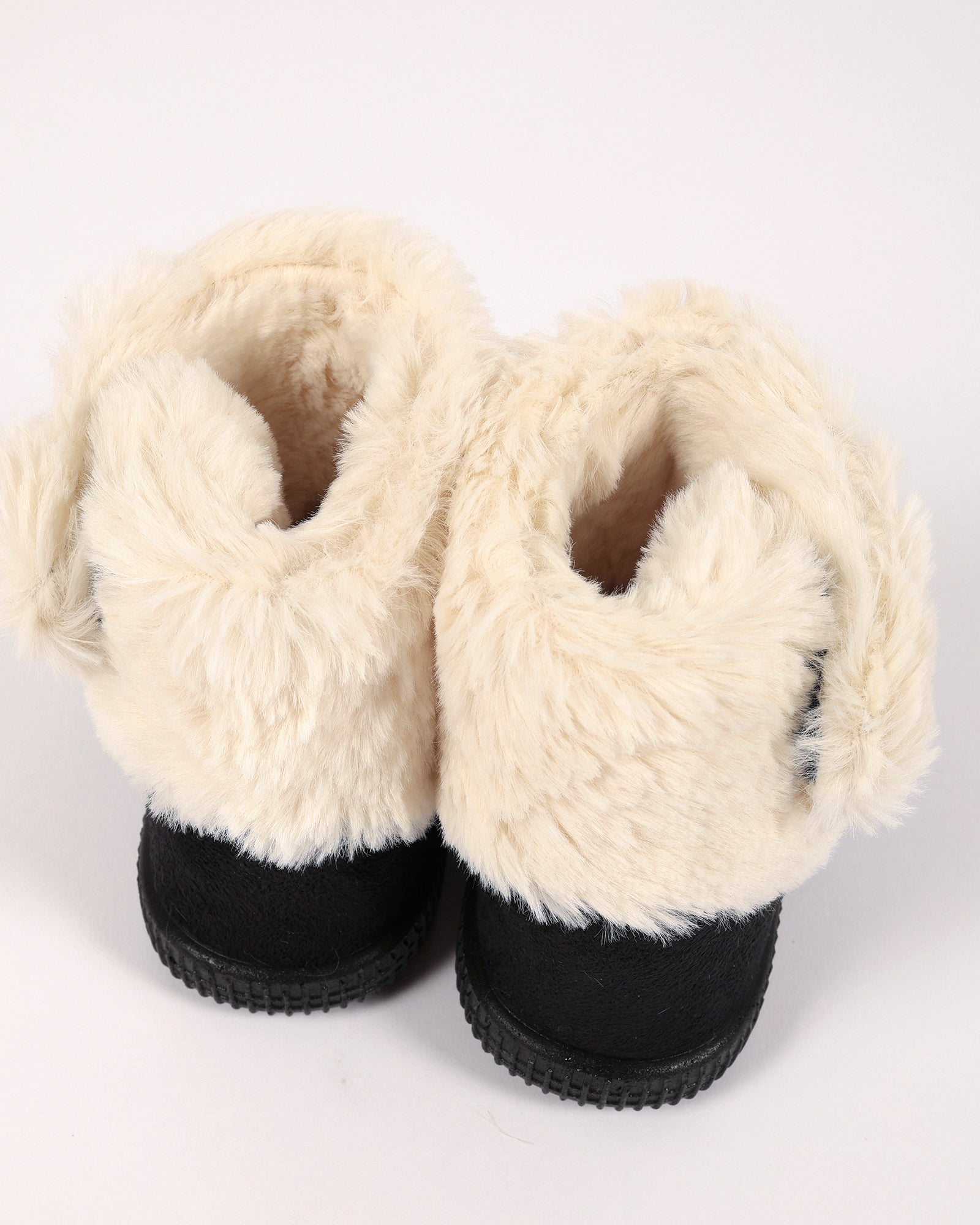 Bebek Ve Çocuk Siyah Süet Görünümlü Kalp Model  Detaylı Peluş Panduf