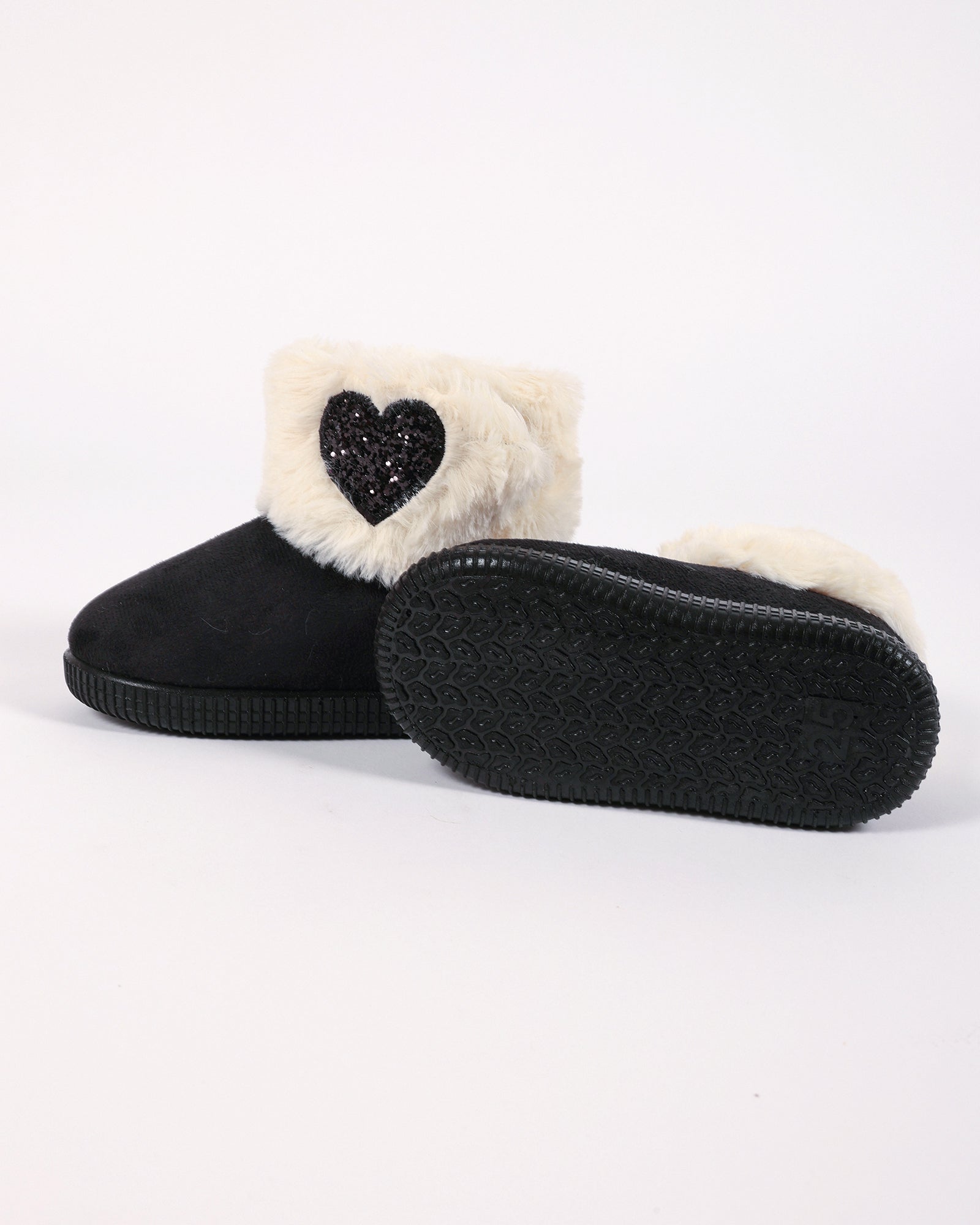 Bebek Ve Çocuk Siyah Süet Görünümlü Kalp Model  Detaylı Peluş Panduf