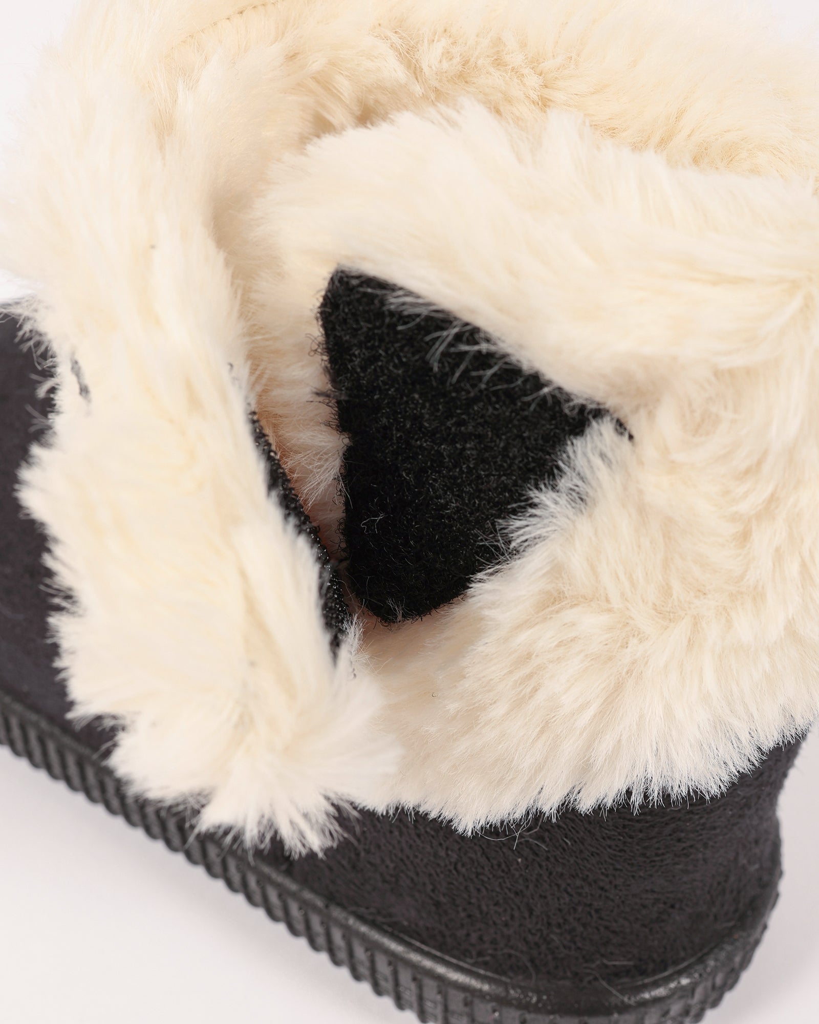 Bebek Ve Çocuk Siyah Süet Görünümlü Kalp Model  Detaylı Peluş Panduf