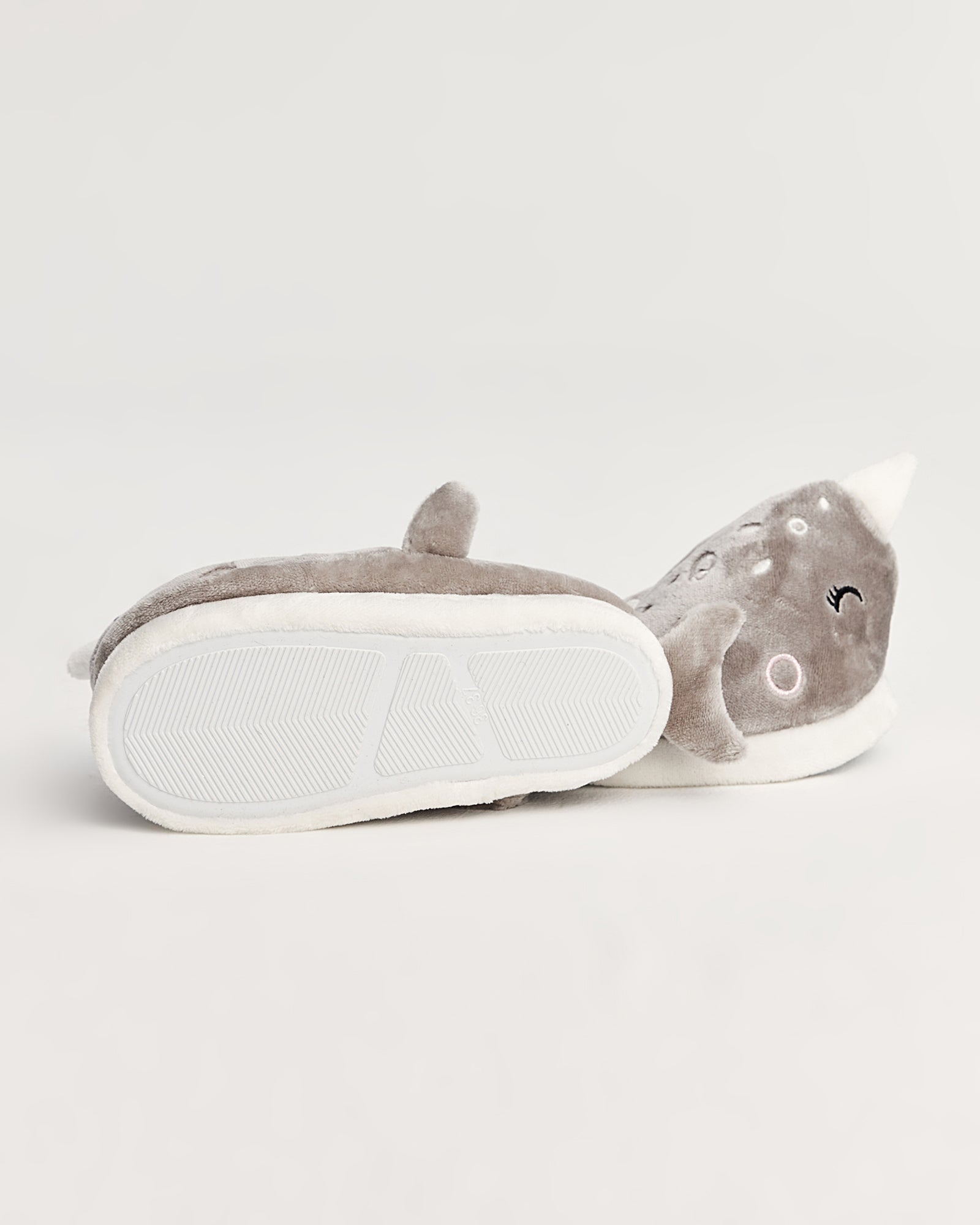 kadın ev içi ayakkabı,bayan ev içi ayakkabı,kadın ev ayakkabısı,kadın iç mekan ayakkabısı,kadın ev ayakkabı modelleri,rahat kadın ev içi ayakkabı,ortopedik ev içi ayakkabı kadın,yumuşak tabanlı kadın ev ayakkabısı,kapalı kadın ev içi ayakkabı,kadın ev ayakkabısı kışlık