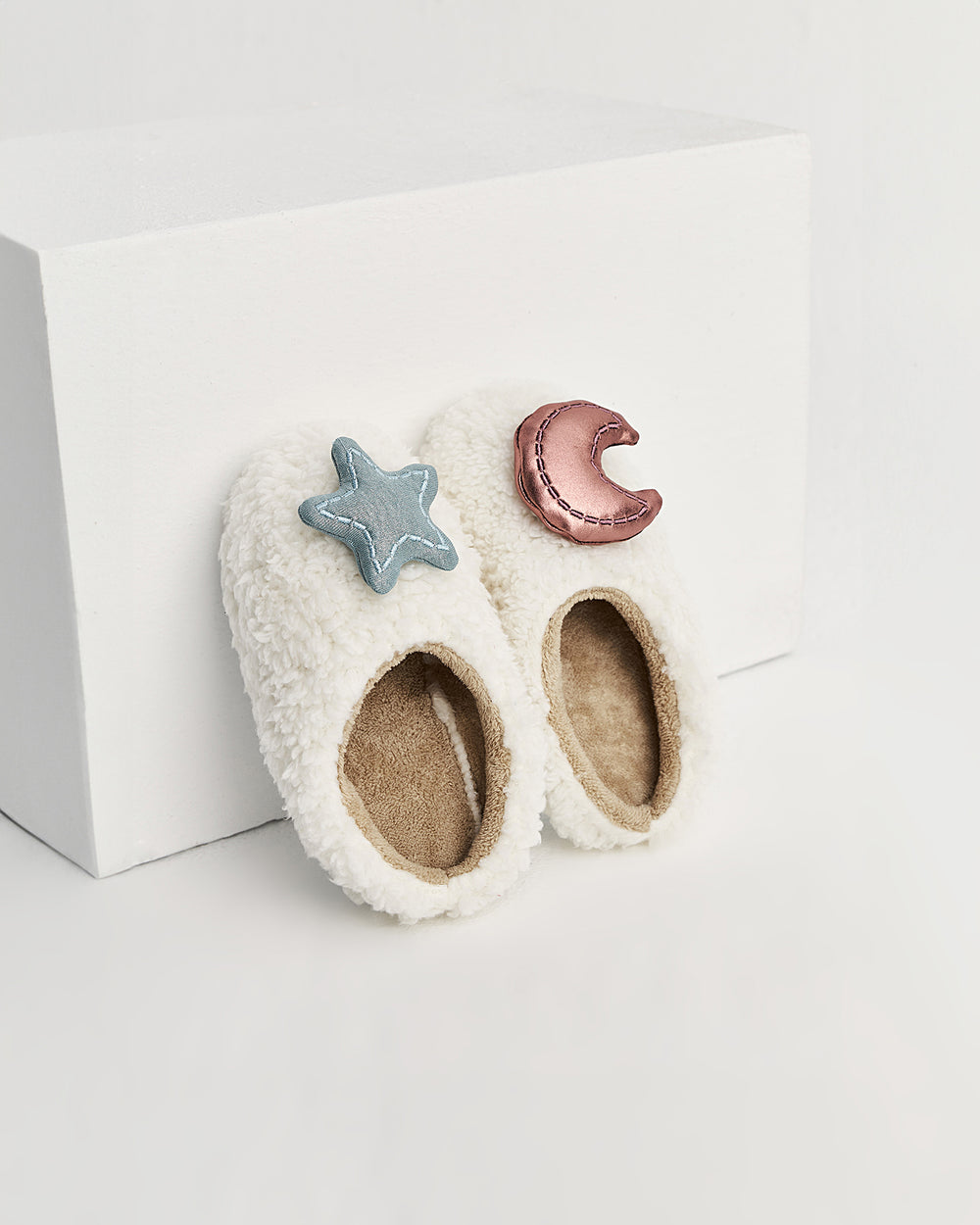 STAR - Yıldız ve Ay Desenli Çocuk Ev İçi Terlik