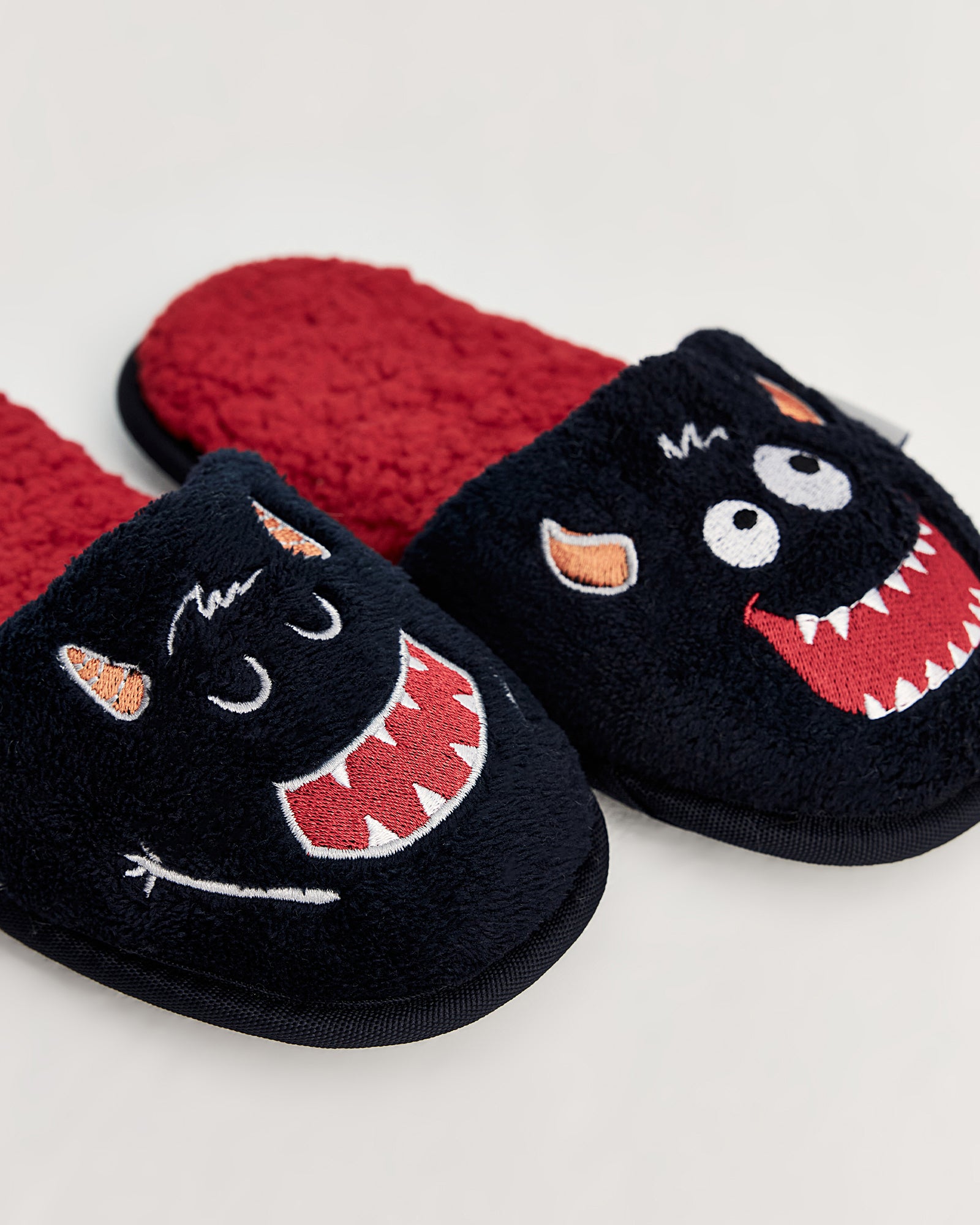 çocuk ev terliği,çocuk ev içi terlik,çocuk ev terliği modelleri,kız çocuk ev terliği,erkek çocuk ev terliği,çocuk ev terliği fiyatları,çocuk ev terliği çeşitleri,çocuklar için ev terliği,minik çocuk ev içi terliği