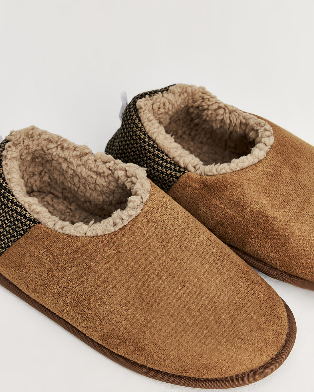 erkek ev içi ayakkabı,erkek ev ayakkabısı,erkek iç mekan ayakkabısı,erkek ev için ayakkabı,erkek ev ayakkabısı modelleri,erkek ev içi ayakkabı çeşitleri,rahat erkek ev ayakkabısı,konforlu erkek ev içi ayakkabı,erkek ev ayakkabısı fiyatları