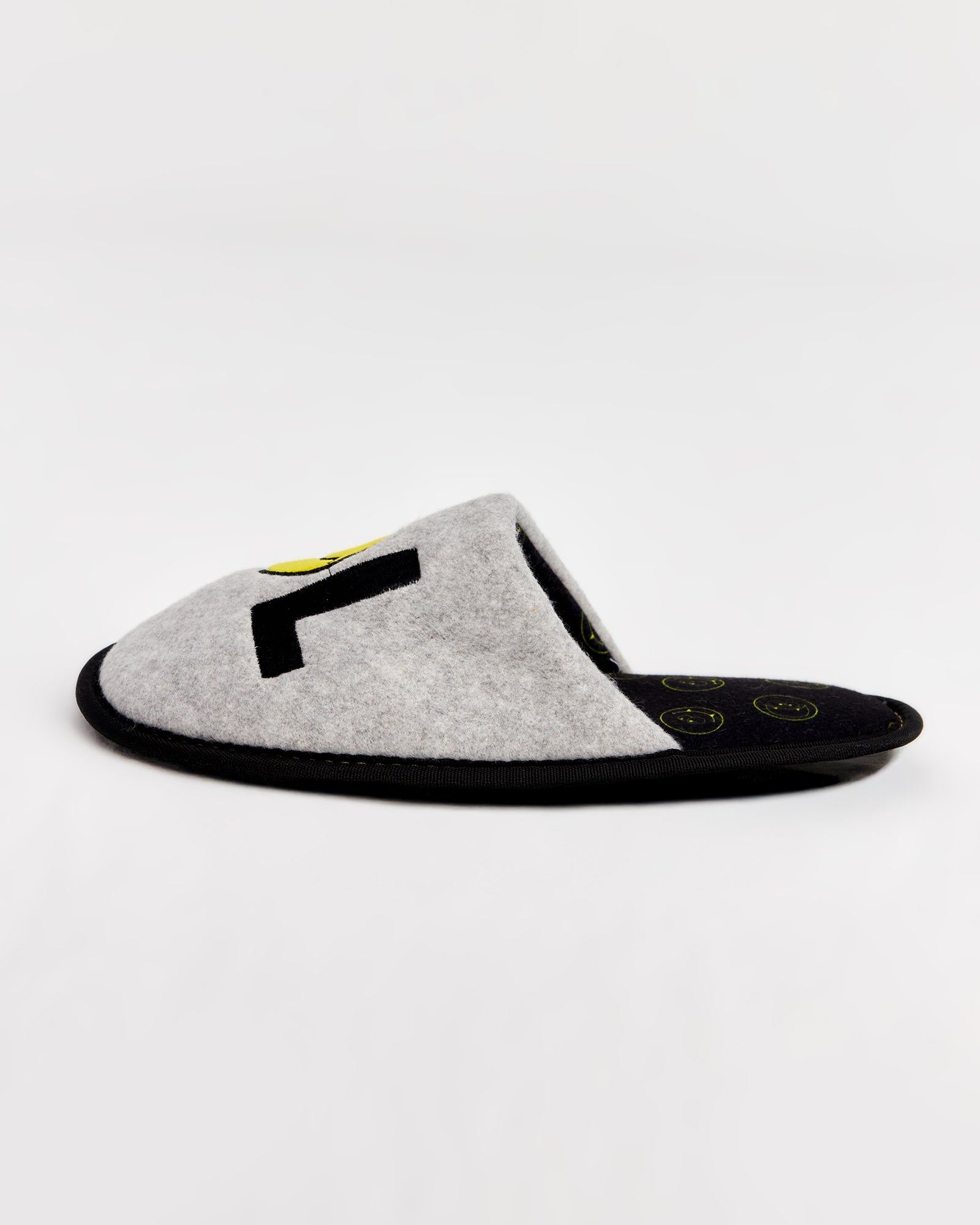 erkek ev terliği,erkek ev içi terlik,erkek ev terliği modelleri,erkek kışlık terlik,erkek yazlık ev terliği,erkek ev terliği fiyatları,evde giyilen erkek terlikleri,rahat erkek ev terliği,konforlu erkek ev terliği