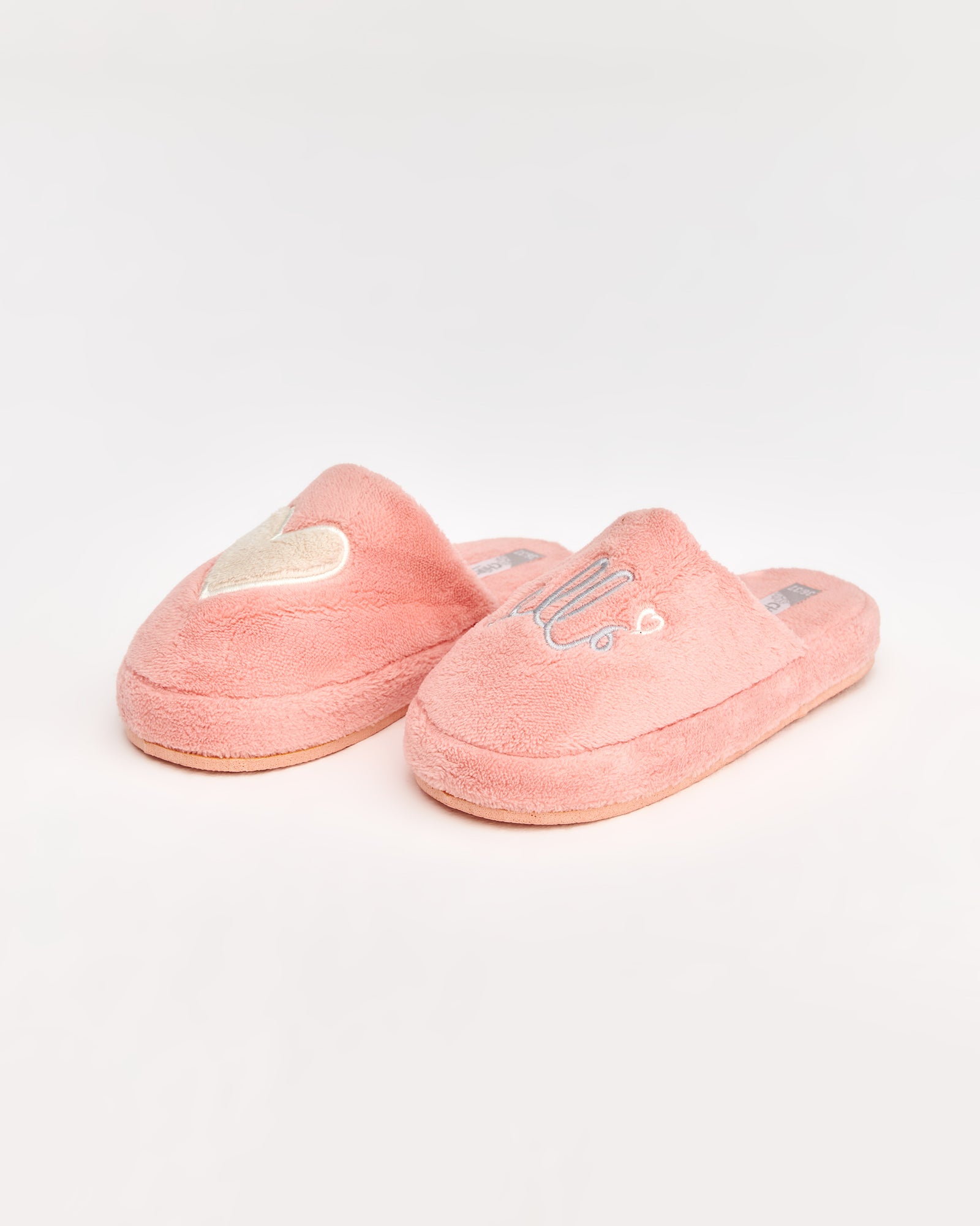 kadın ev terliği,kadın ev içi terlik,bayan ev terliği,kadın kışlık terlik,kadın yazlık terlik,evde giyilen kadın terlikleri,kadın konforlu terlik,rahat kadın ev terliği,kaymaz taban kadın terlik,kapalı kadın ev terliği