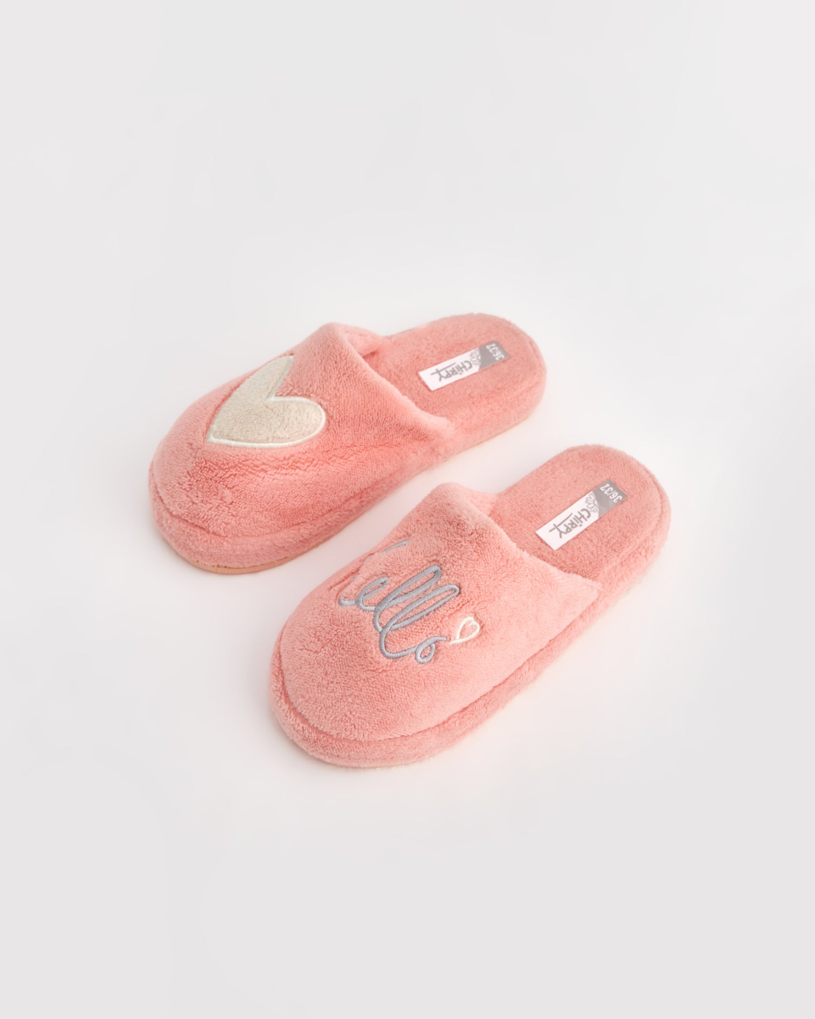 kadın ev terliği,kadın ev içi terlik,bayan ev terliği,kadın kışlık terlik,kadın yazlık terlik,evde giyilen kadın terlikleri,kadın konforlu terlik,rahat kadın ev terliği,kaymaz taban kadın terlik,kapalı kadın ev terliği