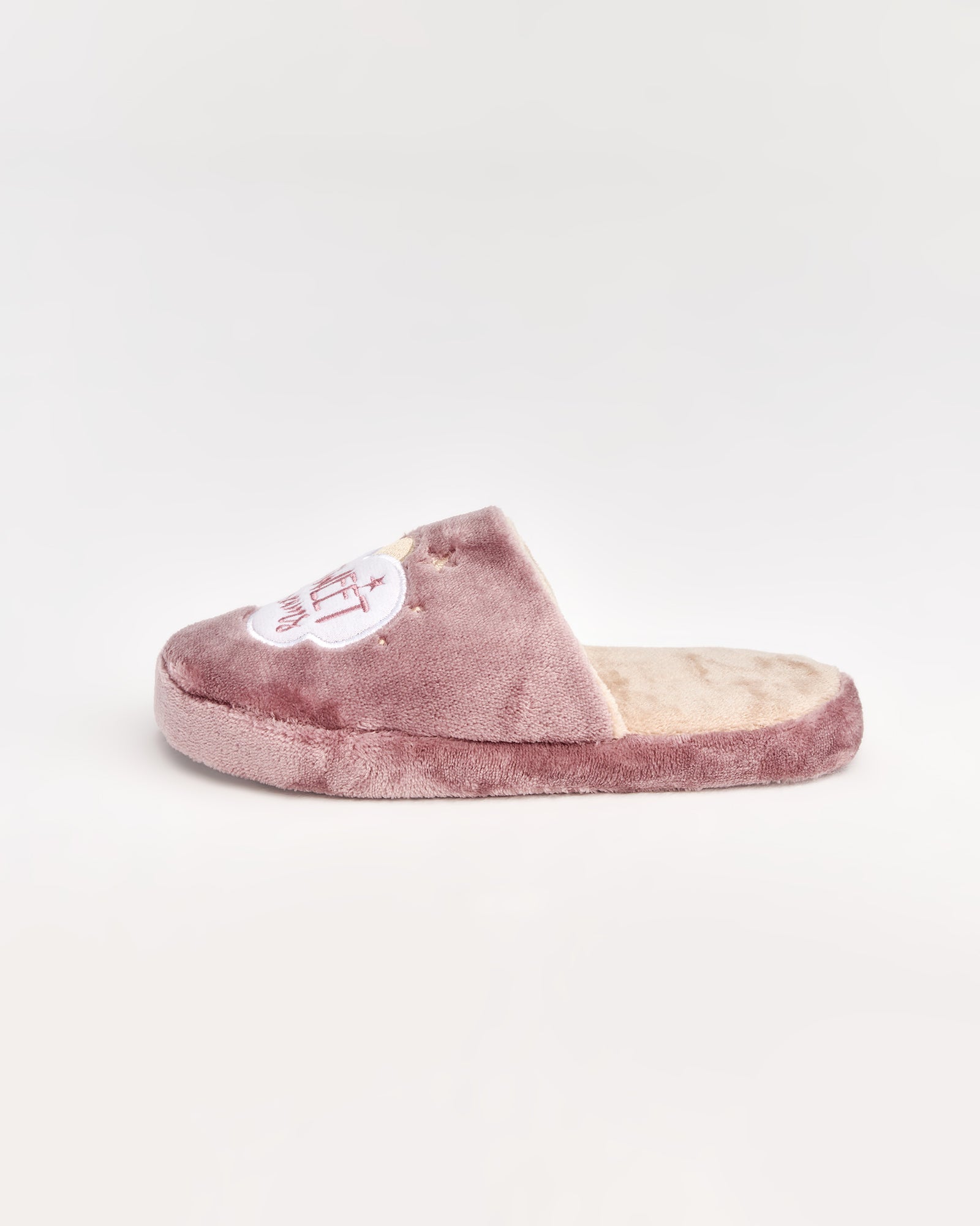 kadın ev terliği,kadın ev içi terlik,bayan ev terliği,kadın kışlık terlik,kadın yazlık terlik,evde giyilen kadın terlikleri,kadın konforlu terlik,rahat kadın ev terliği,kaymaz taban kadın terlik,kapalı kadın ev terliği