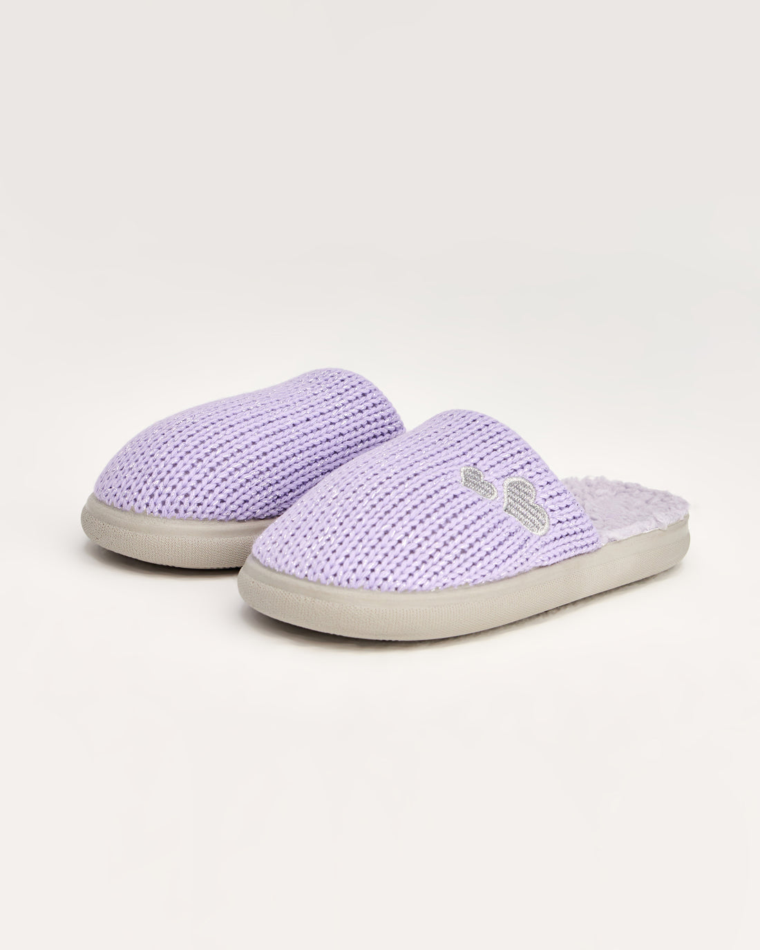 kadın ev terliği,kadın ev içi terlik,bayan ev terliği,kadın kışlık terlik,kadın yazlık terlik,evde giyilen kadın terlikleri,kadın konforlu terlik,rahat kadın ev terliği,kaymaz taban kadın terlik,kapalı kadın ev terliği