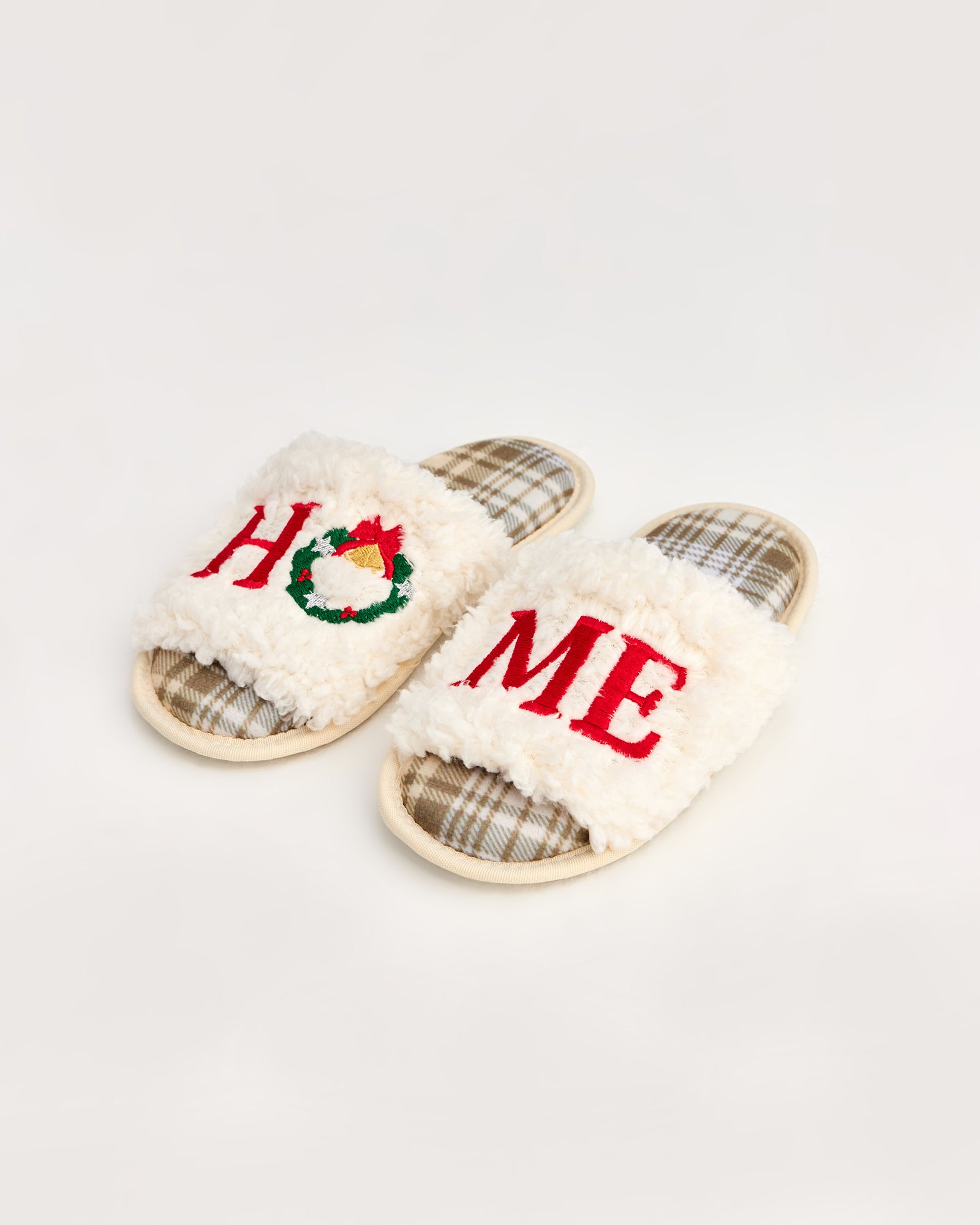 kadın ev terliği,kadın ev içi terlik,bayan ev terliği,kadın kışlık terlik,kadın yazlık terlik,evde giyilen kadın terlikleri,kadın konforlu terlik,rahat kadın ev terliği,kaymaz taban kadın terlik,kapalı kadın ev terliği