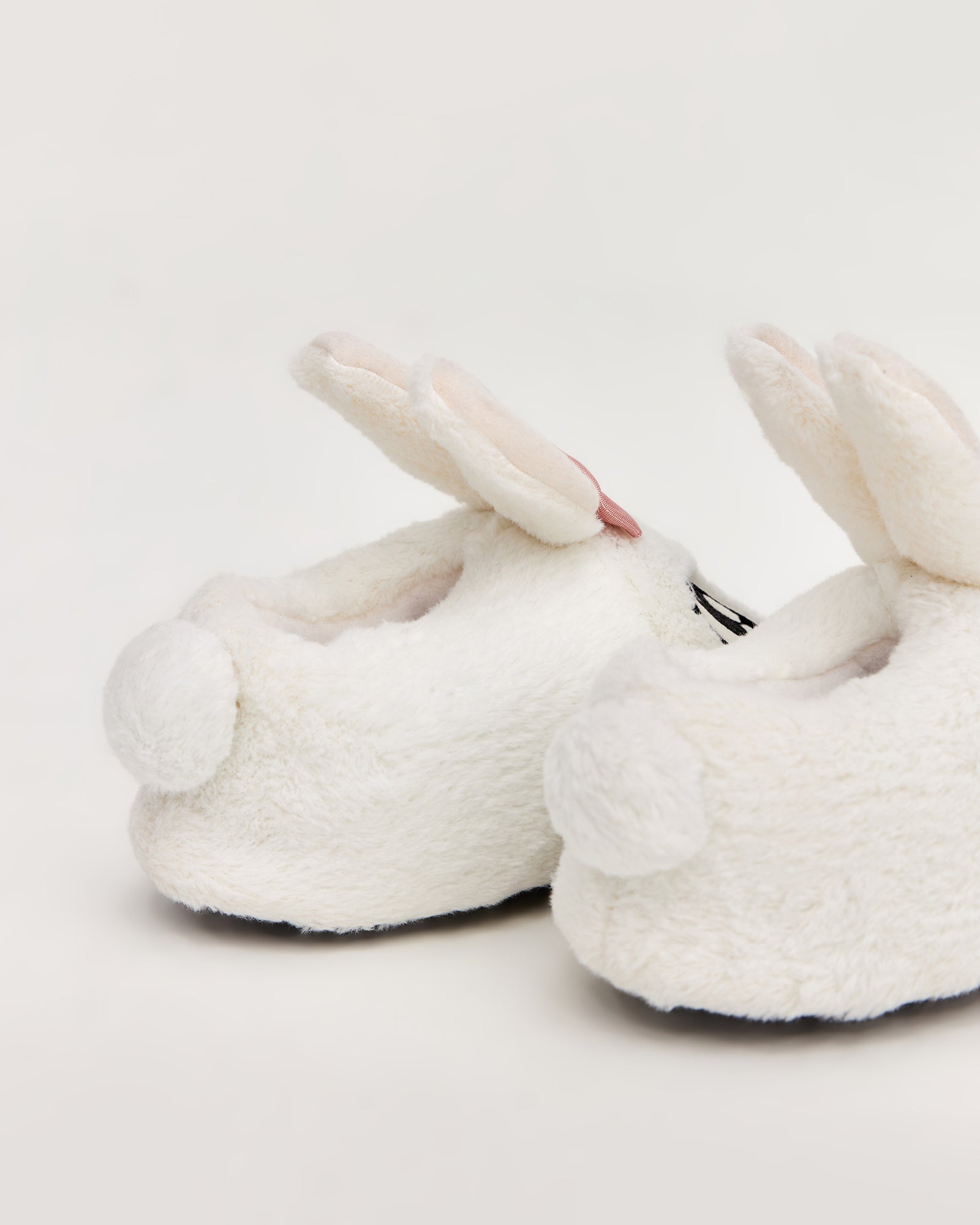 çocuk ev içi ayakkabı,çocuk ev ayakkabısı,kız çocuk ev ayakkabısı,erkek çocuk ev ayakkabısı,çocuk ev ayakkabısı modelleri,çocuk ev içi ayakkabı çeşitleri,rahat çocuk ev ayakkabısı,konforlu çocuk ev içi ayakkabı,evde giyilen çocuk ayakkabısı