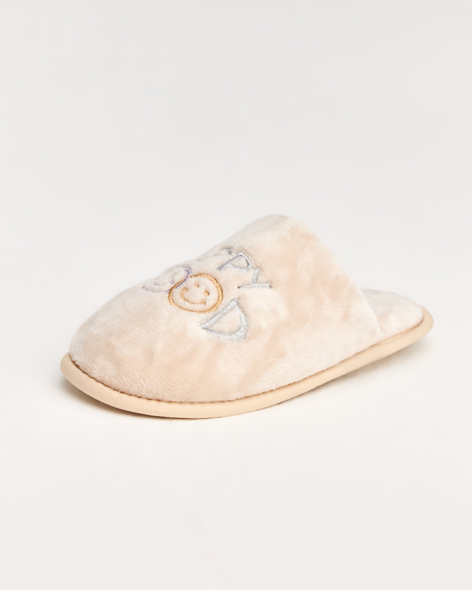 kadın ev terliği,kadın ev içi terlik,bayan ev terliği,kadın kışlık terlik,kadın yazlık terlik,evde giyilen kadın terlikleri,kadın konforlu terlik,rahat kadın ev terliği,kaymaz taban kadın terlik,kapalı kadın ev terliği