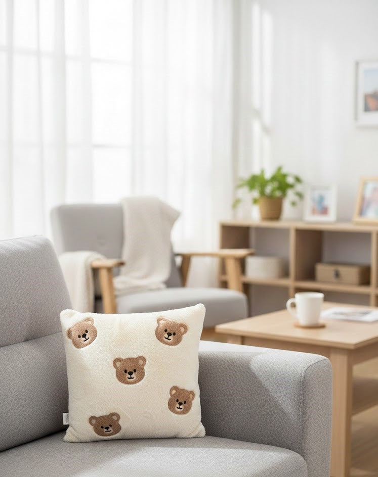 Ayıcık Nakışlı Peluş Kırlent