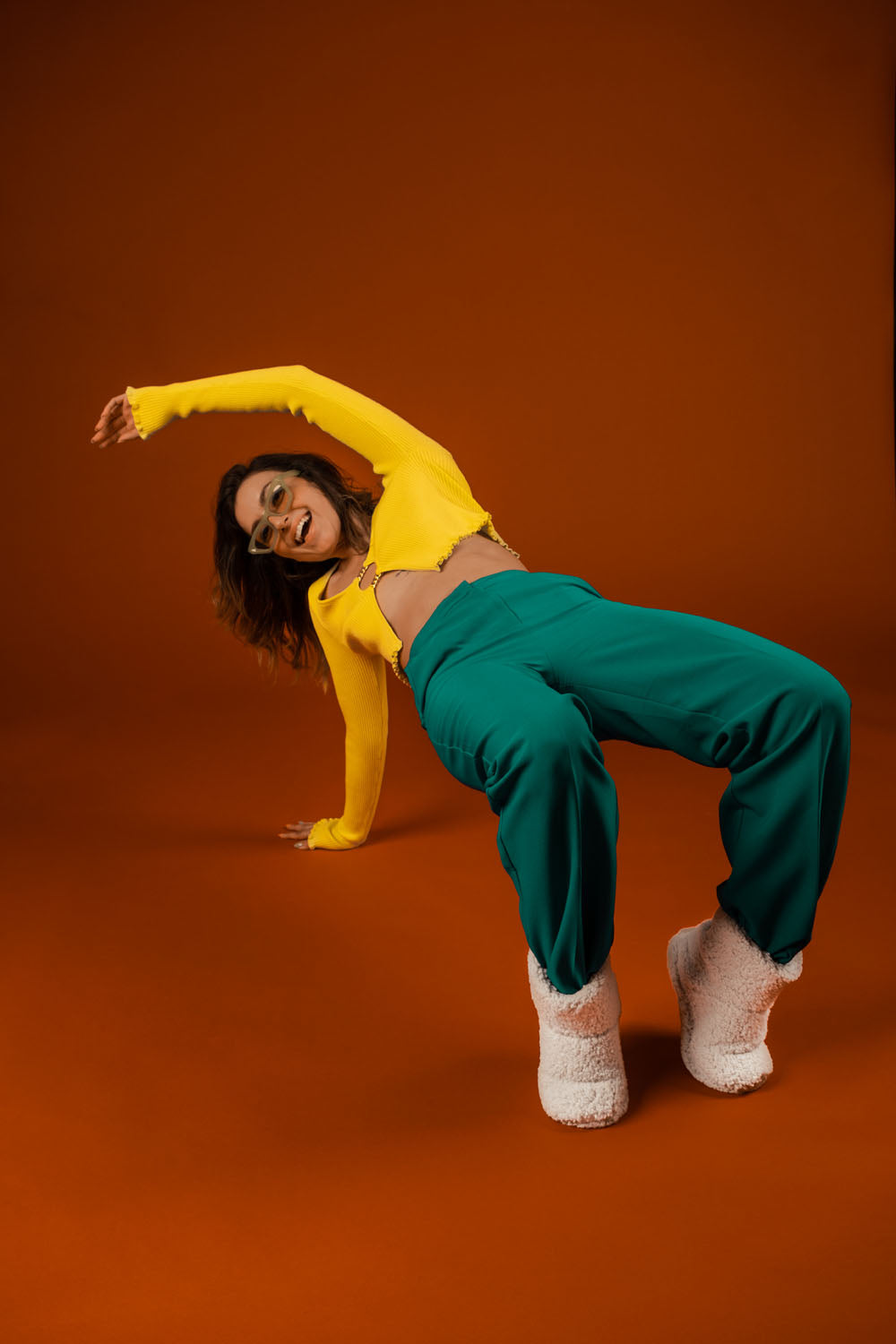 kadın panduf,kadın ev içi panduf,bayan panduf,kadın kışlık panduf,ev için kadın panduf,kadın panduf modelleri,yumuşak kadın panduf,sıcak tutan kadın panduf,kadın ev pandufu,peluş kadın panduf