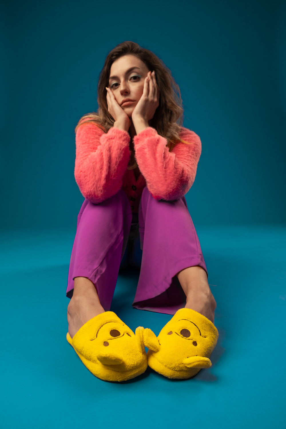 kadın ev terliği,kadın ev içi terlik,bayan ev terliği,kadın kışlık terlik,kadın yazlık terlik,evde giyilen kadın terlikleri,kadın konforlu terlik,rahat kadın ev terliği,kaymaz taban kadın terlik,kapalı kadın ev terliği,hayvan desenli terlik,ayıcık desenli terlik